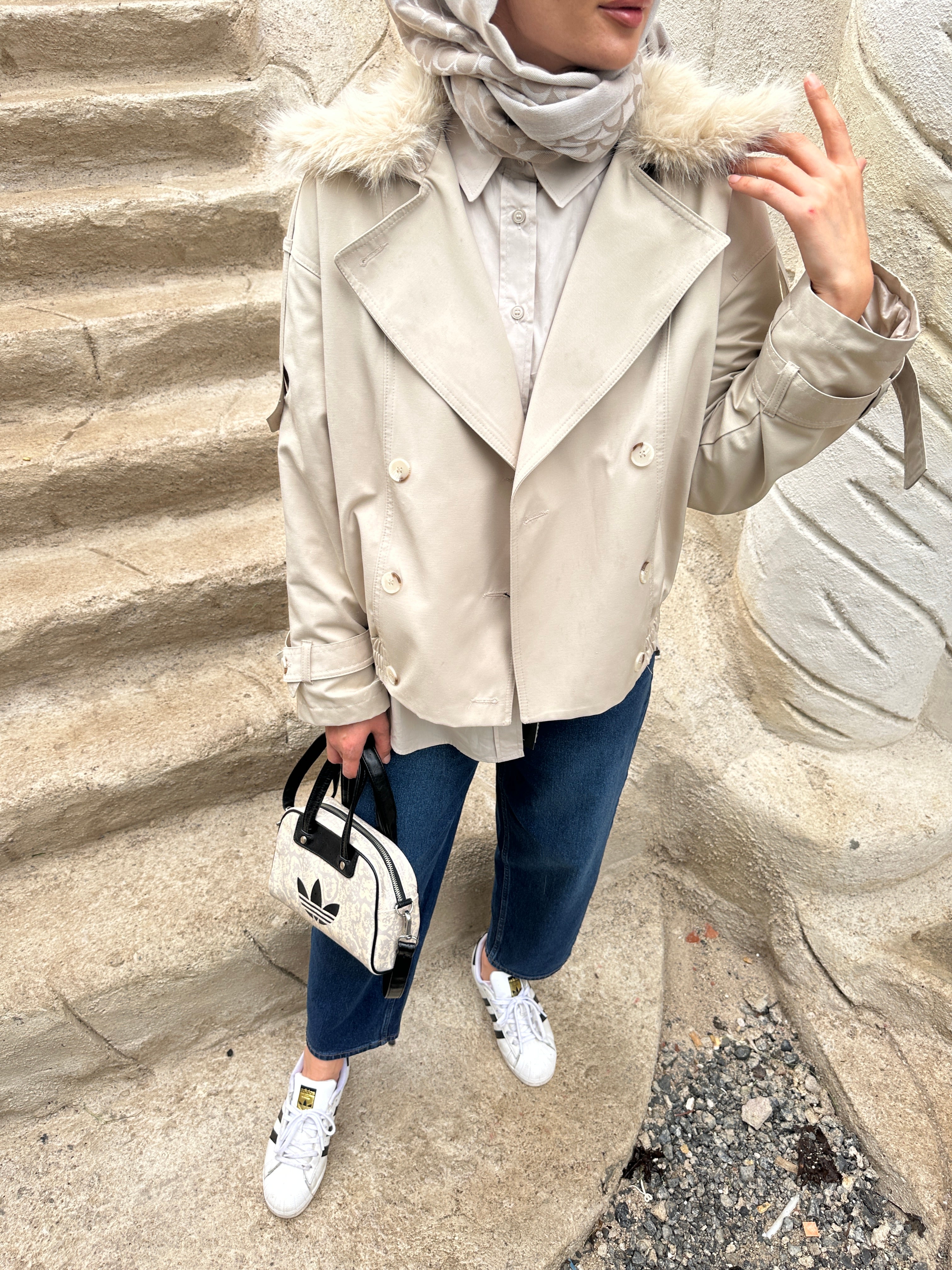 KÜRKLÜ KISA TRENÇ