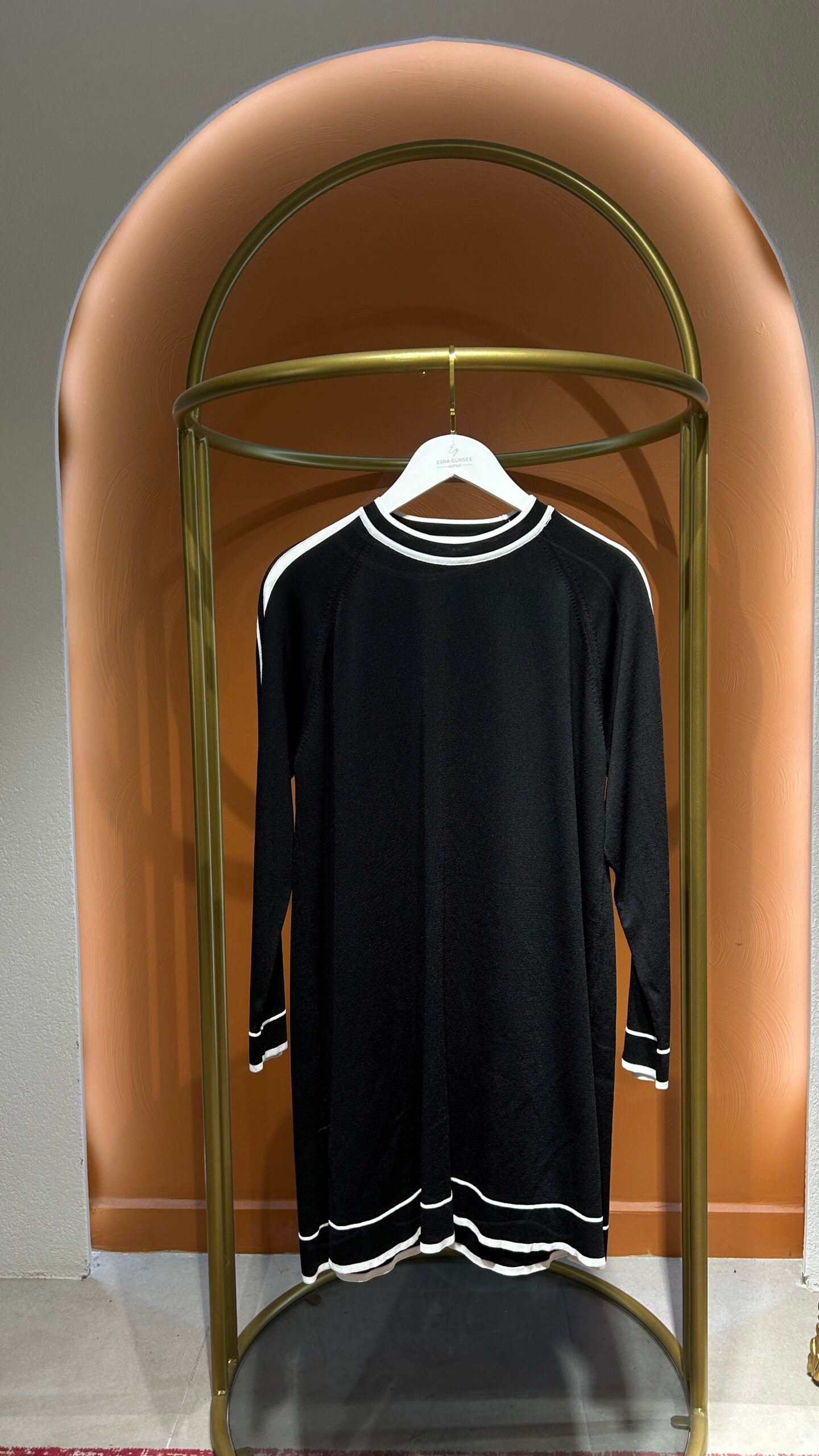 Şerit Detaylı Siyah Pantolon Takımı - EsraGürsesBoutique