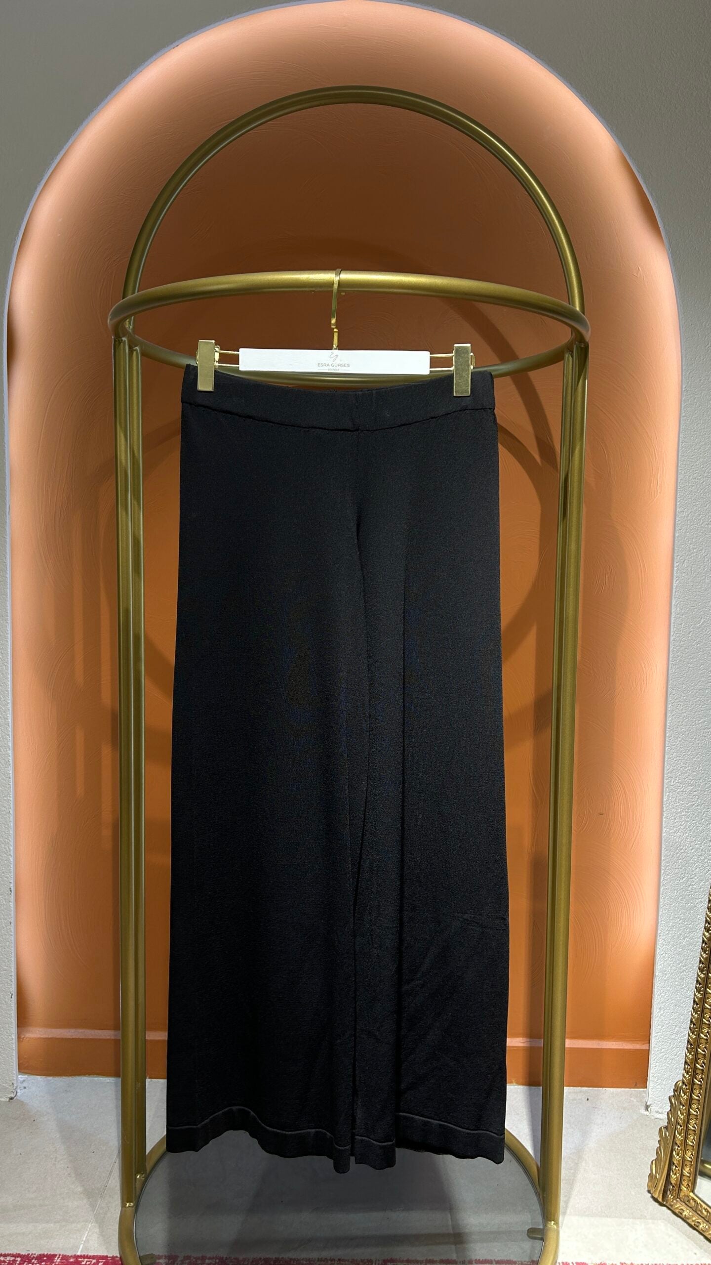 Şerit Detaylı Siyah Pantolon Takımı - EsraGürsesBoutique