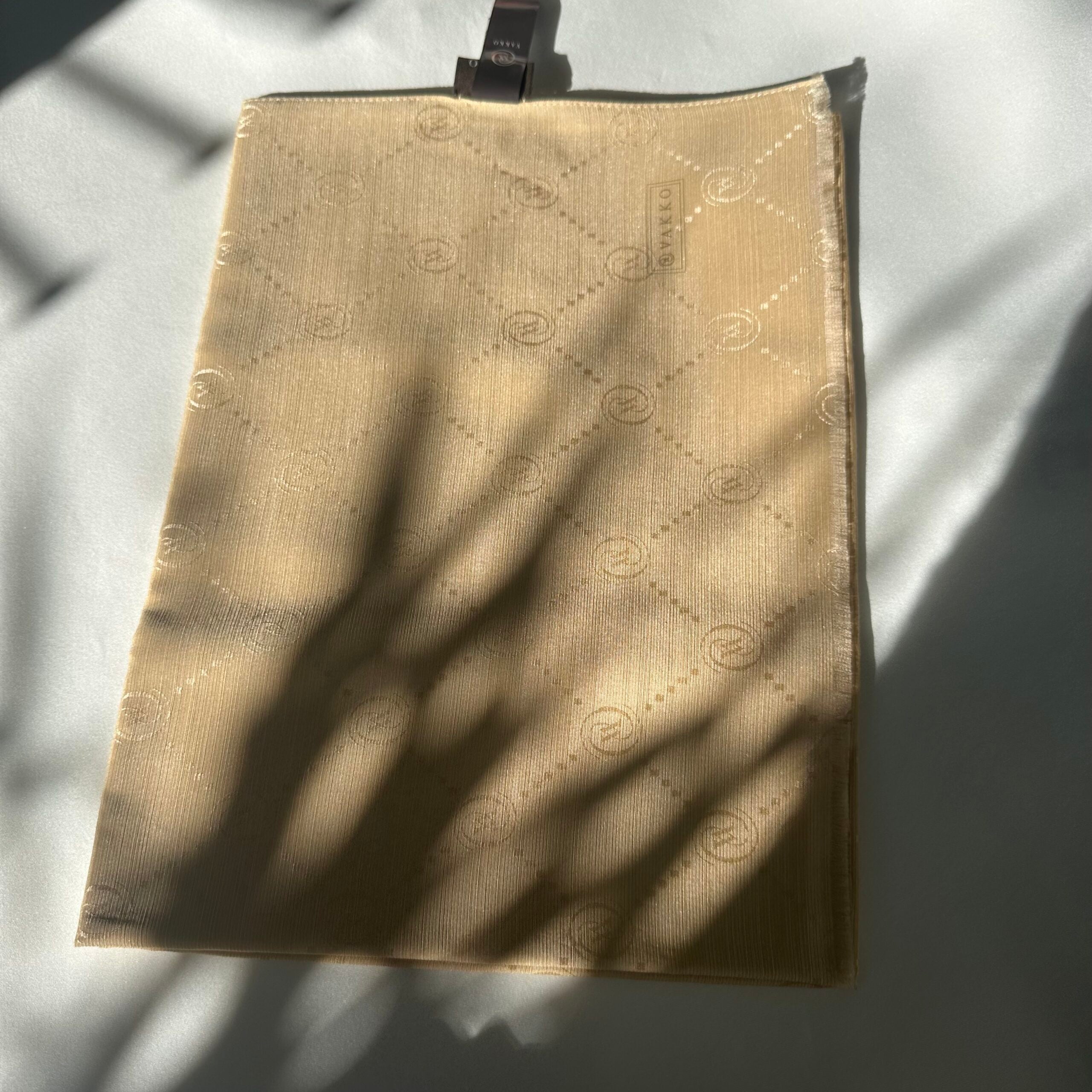 VAKKO Monogram Şal - Soft Gold - EsraGürsesBoutique