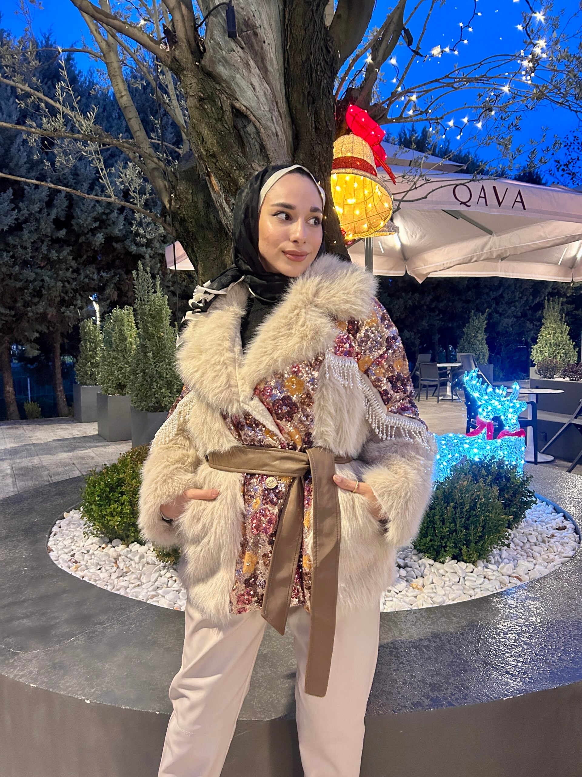 İthal İncili Kürk Ceket - EsraGürsesBoutique