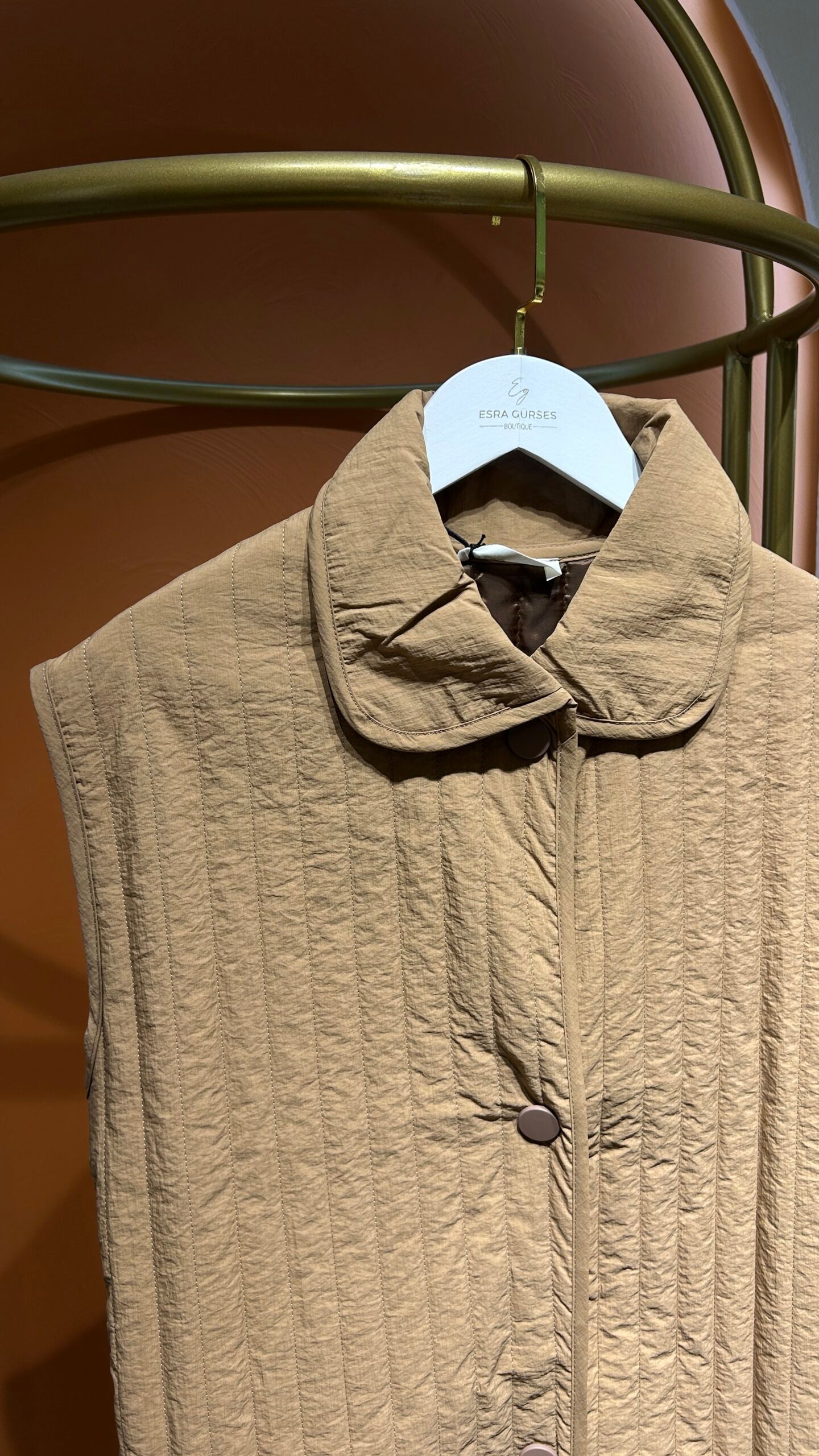 İnce Kapitone Yelek - Camel - EsraGürsesBoutique