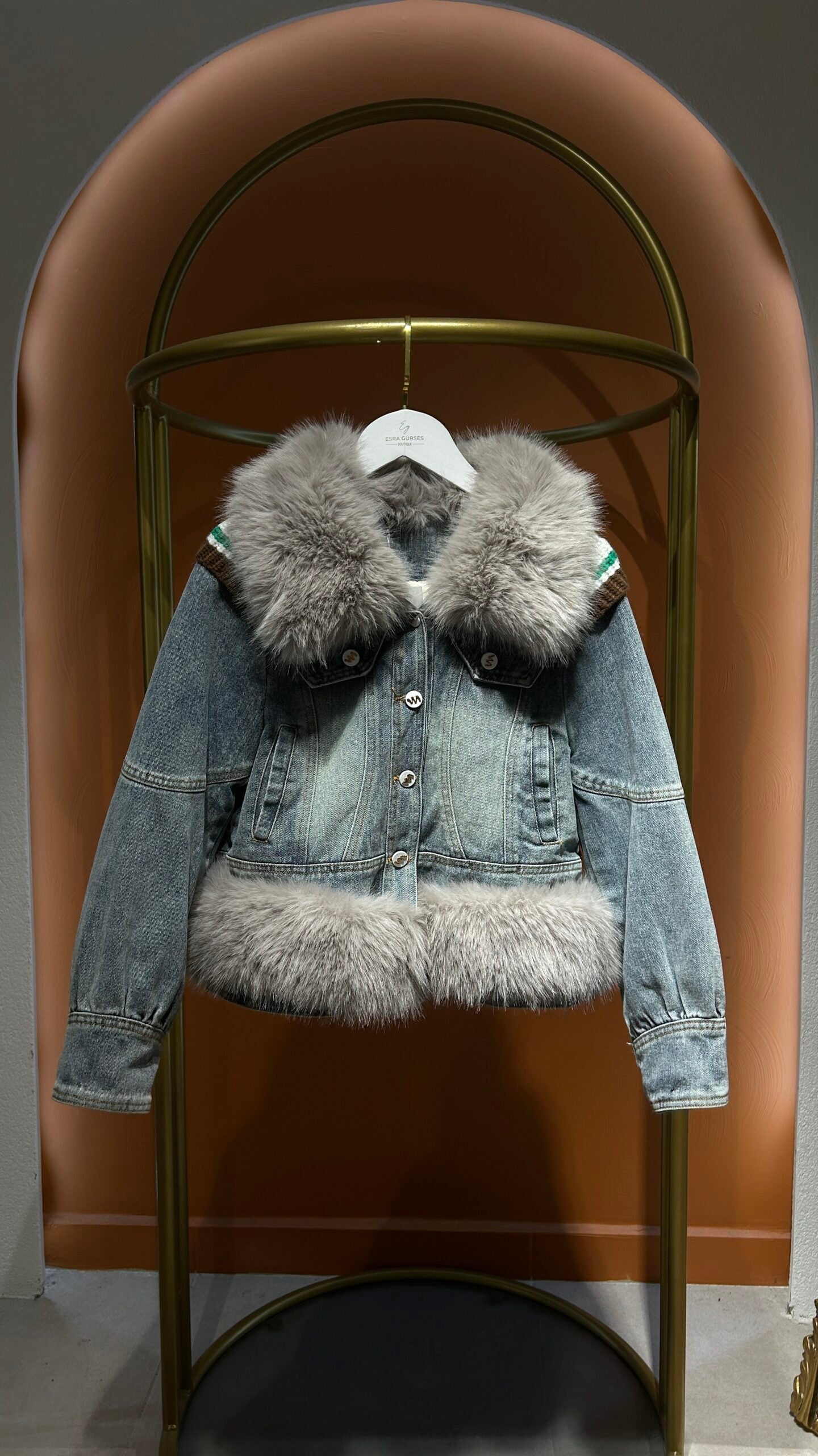 İthal Kürklü Kot Ceket - EsraGürsesBoutique
