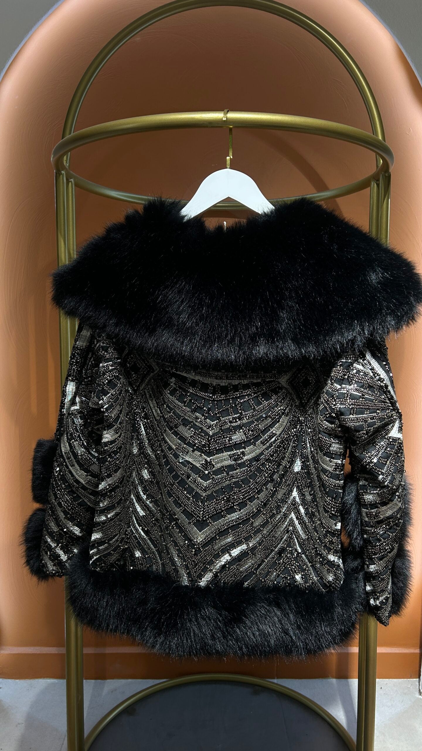 Siyah Payetli Kürk - EsraGürsesBoutique