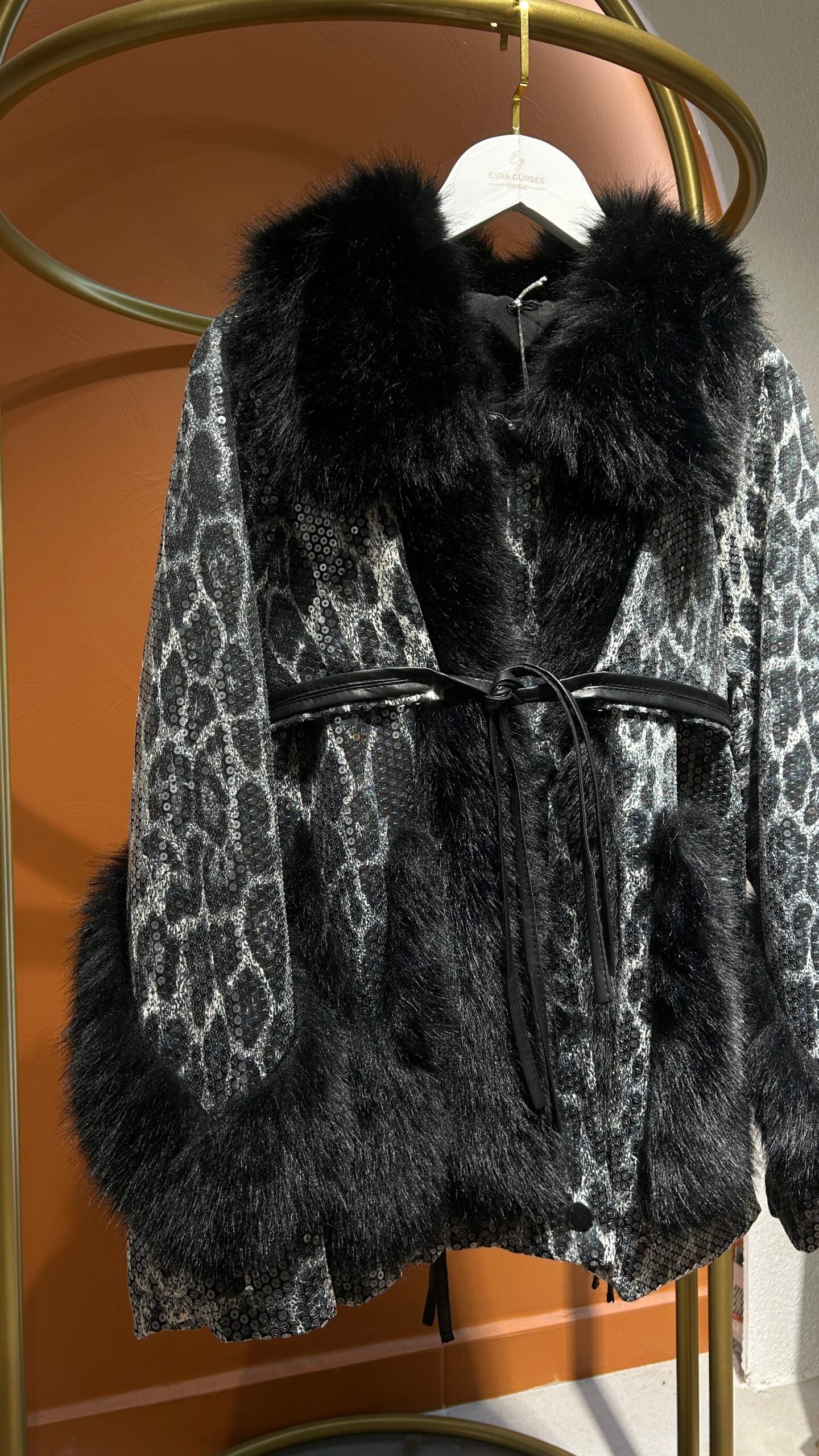 İthal Yılan Desenli Payetli Kürk - EsraGürsesBoutique