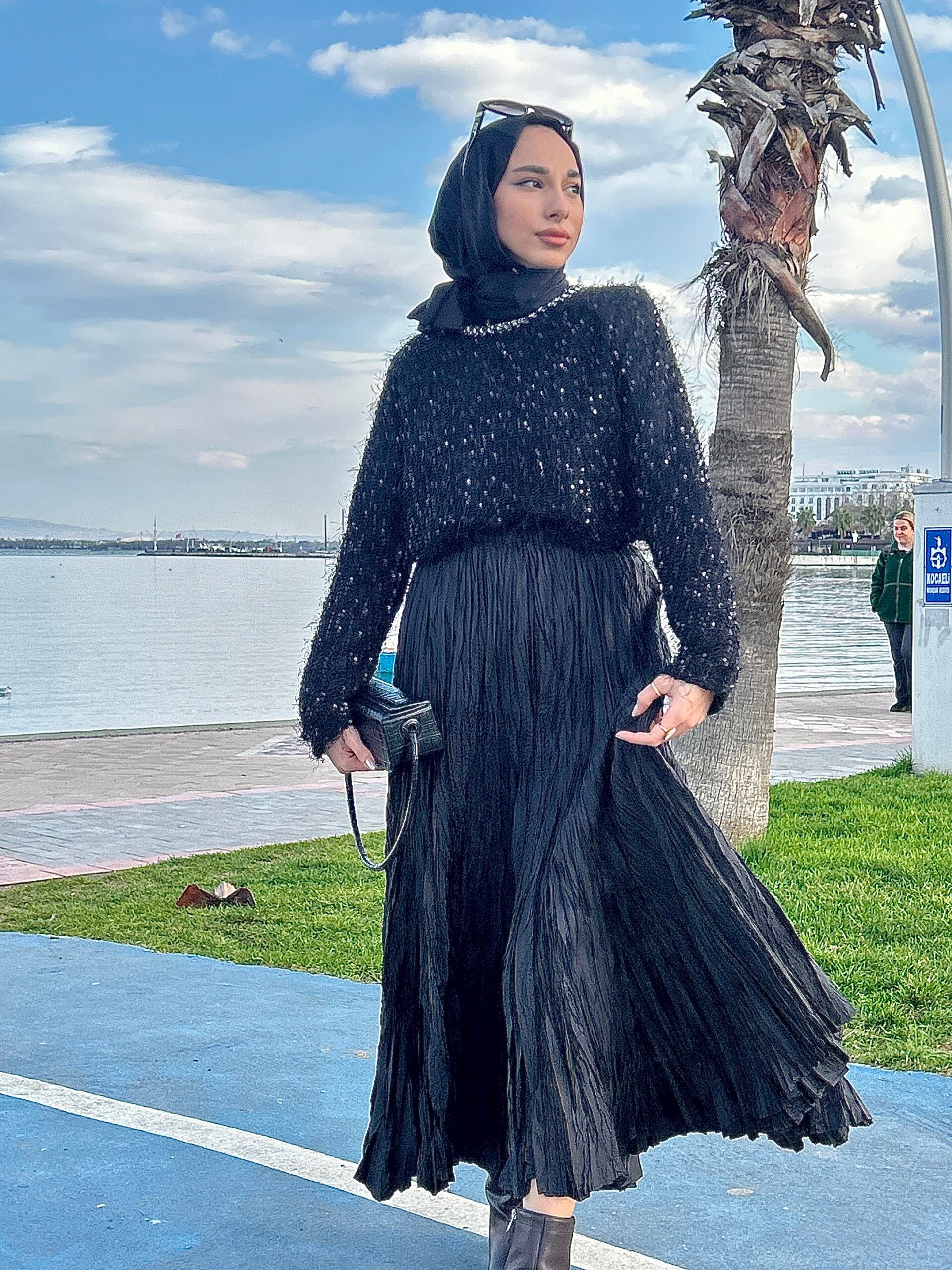 İthal Krinkıl Asimetrik Etek - Siyah - EsraGürsesBoutique