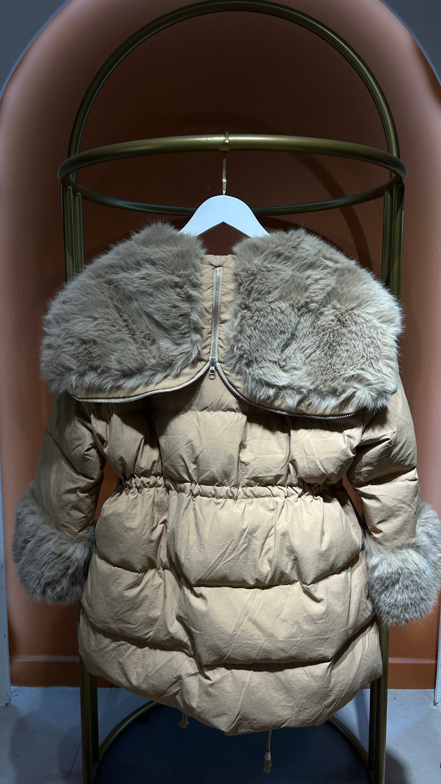 İthal Kapitone Kürklü Mont - Camel - EsraGürsesBoutique