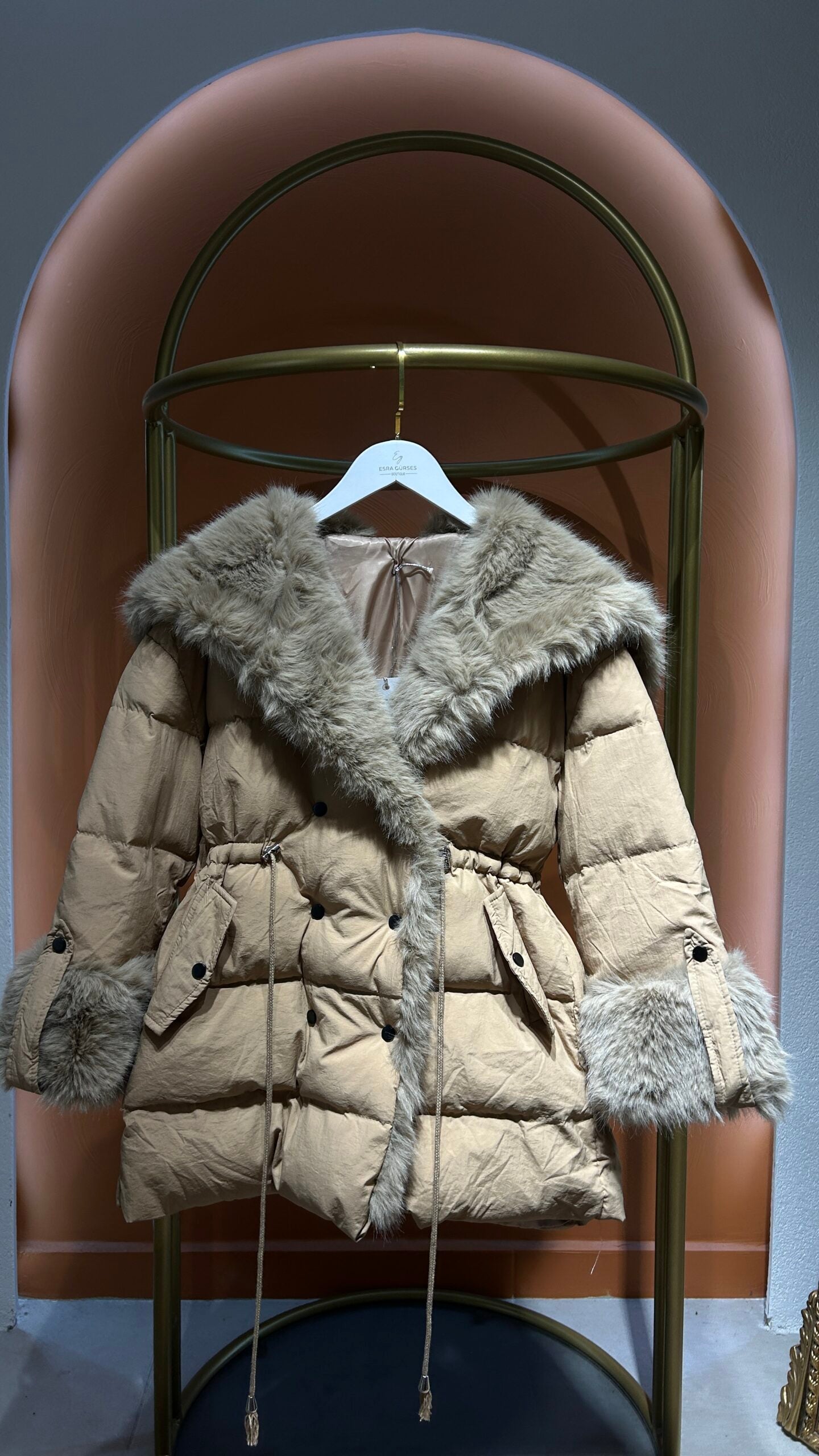 İthal Kapitone Kürklü Mont - Camel - EsraGürsesBoutique