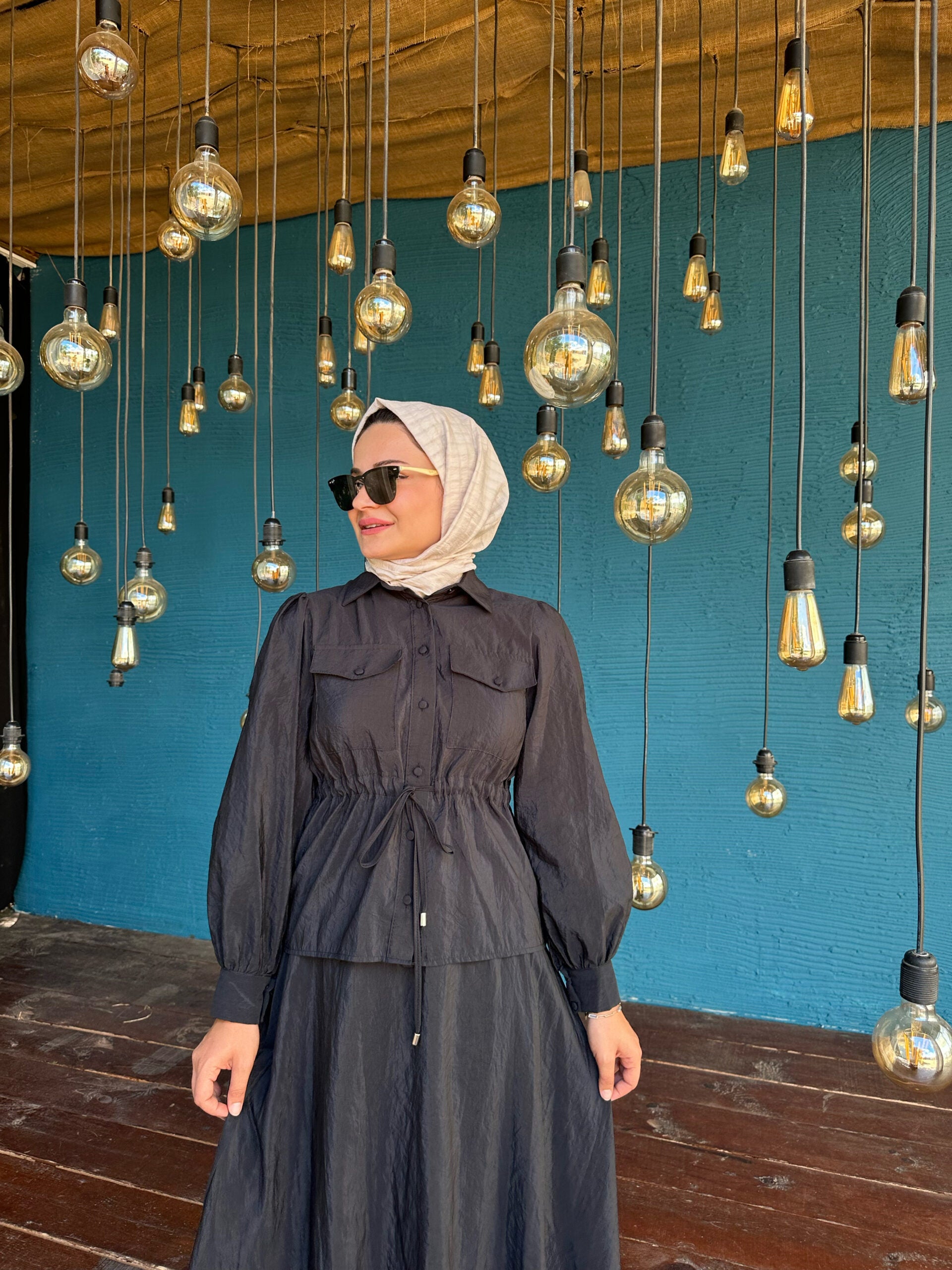 Siyah Etekli Takım - EsraGürsesBoutique