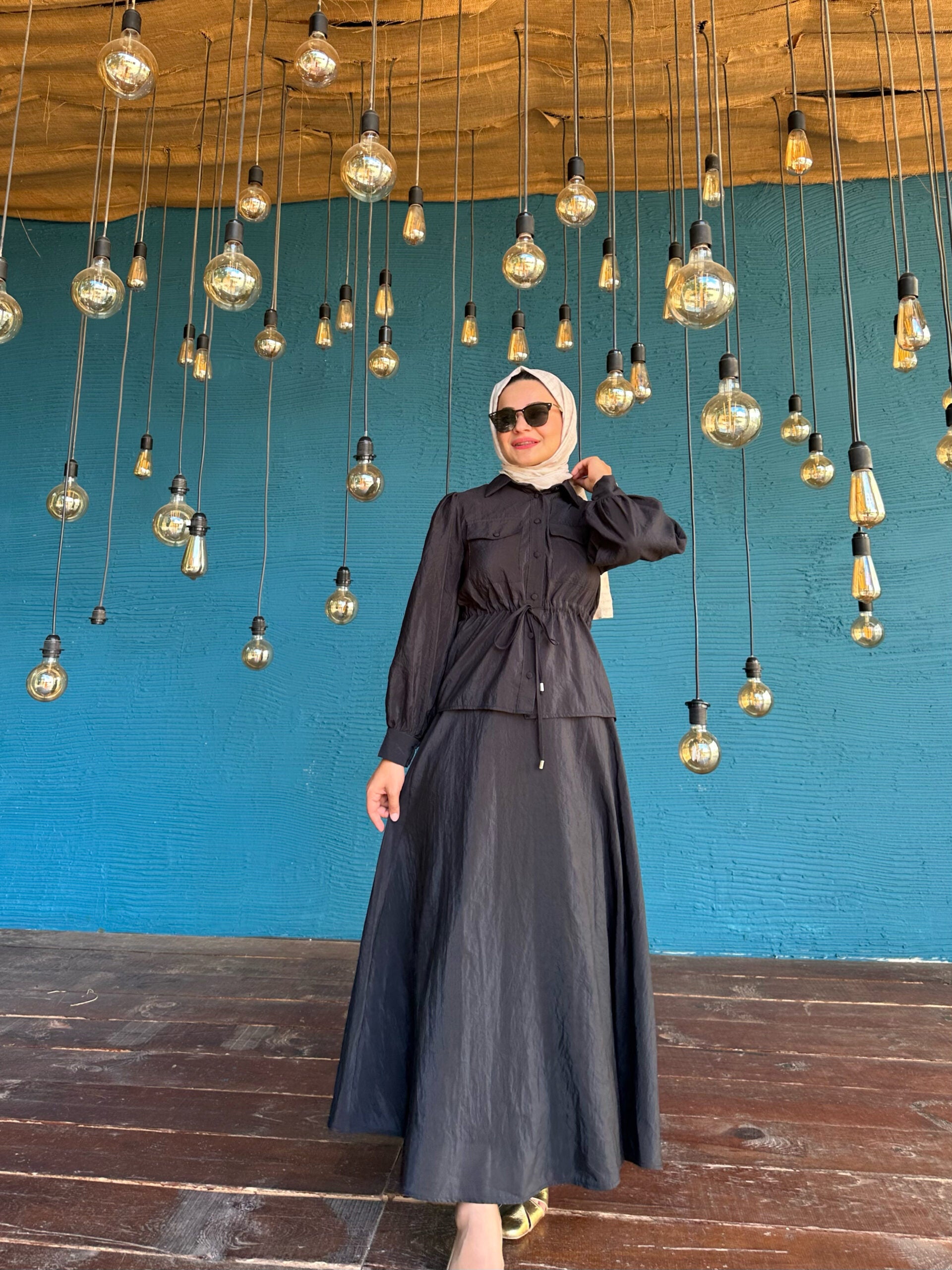 Siyah Etekli Takım - EsraGürsesBoutique