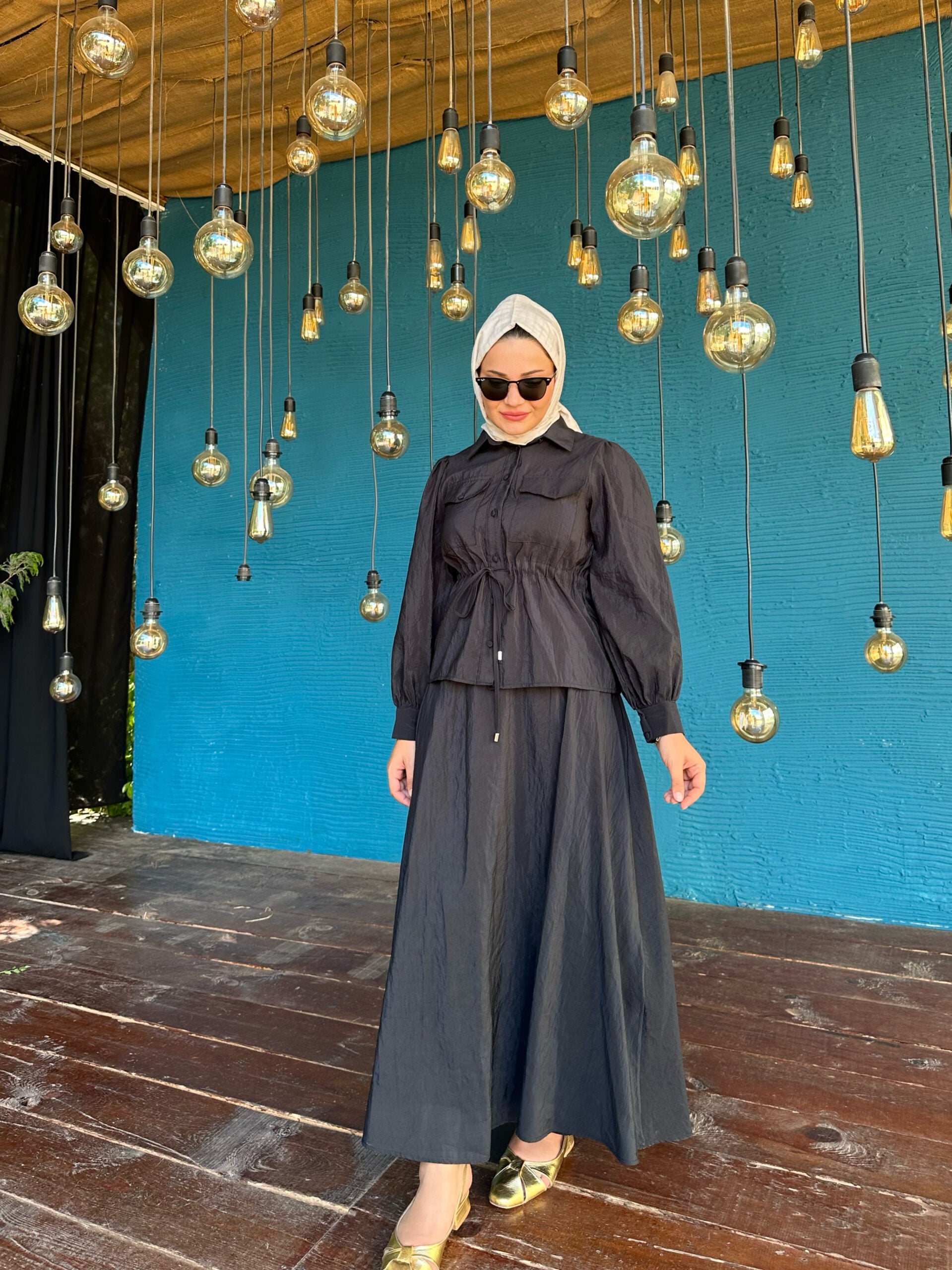 Siyah Etekli Takım - EsraGürsesBoutique