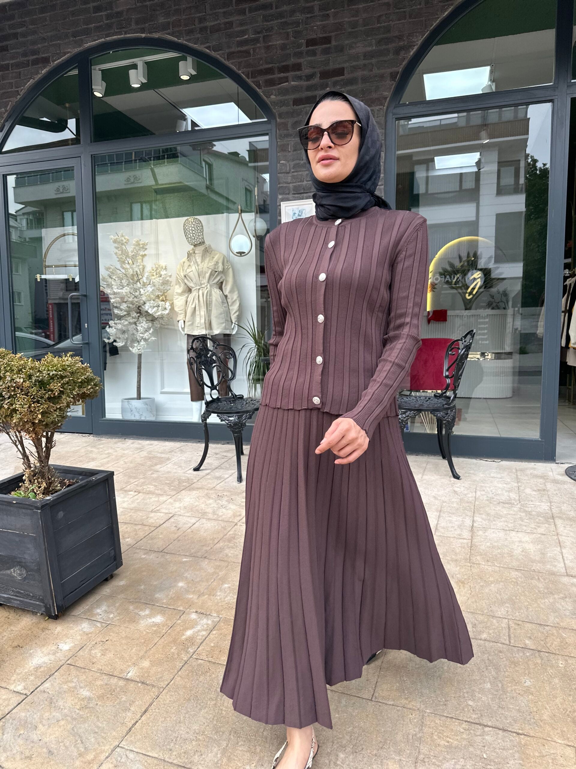 Nuss Triko Kahverengi Etekli Takım - EsraGürsesBoutique