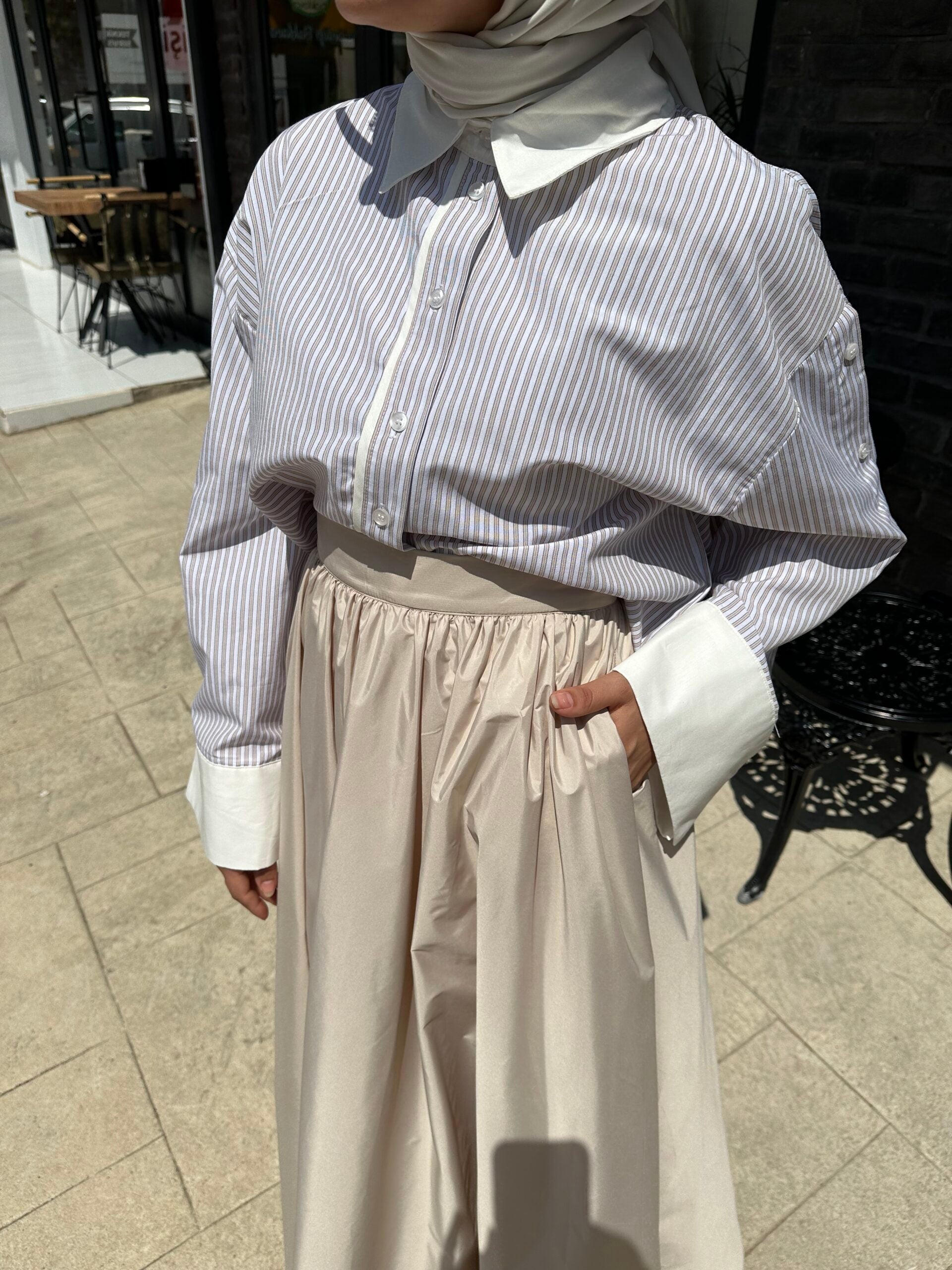 Kısa Çizgili Camel Gömlek - EsraGürsesBoutique