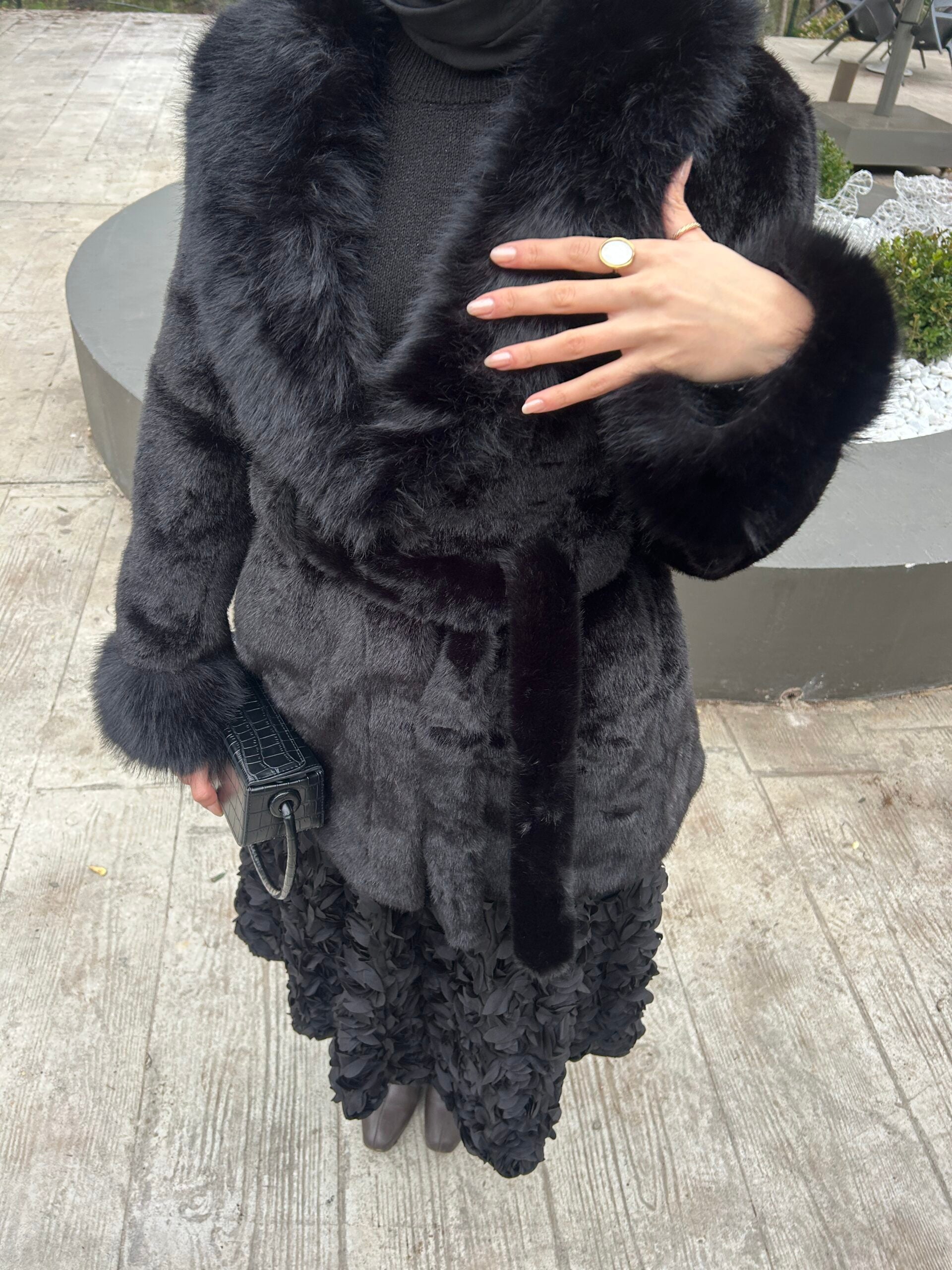 İthal Siyah Uzun Kürk - EsraGürsesBoutique