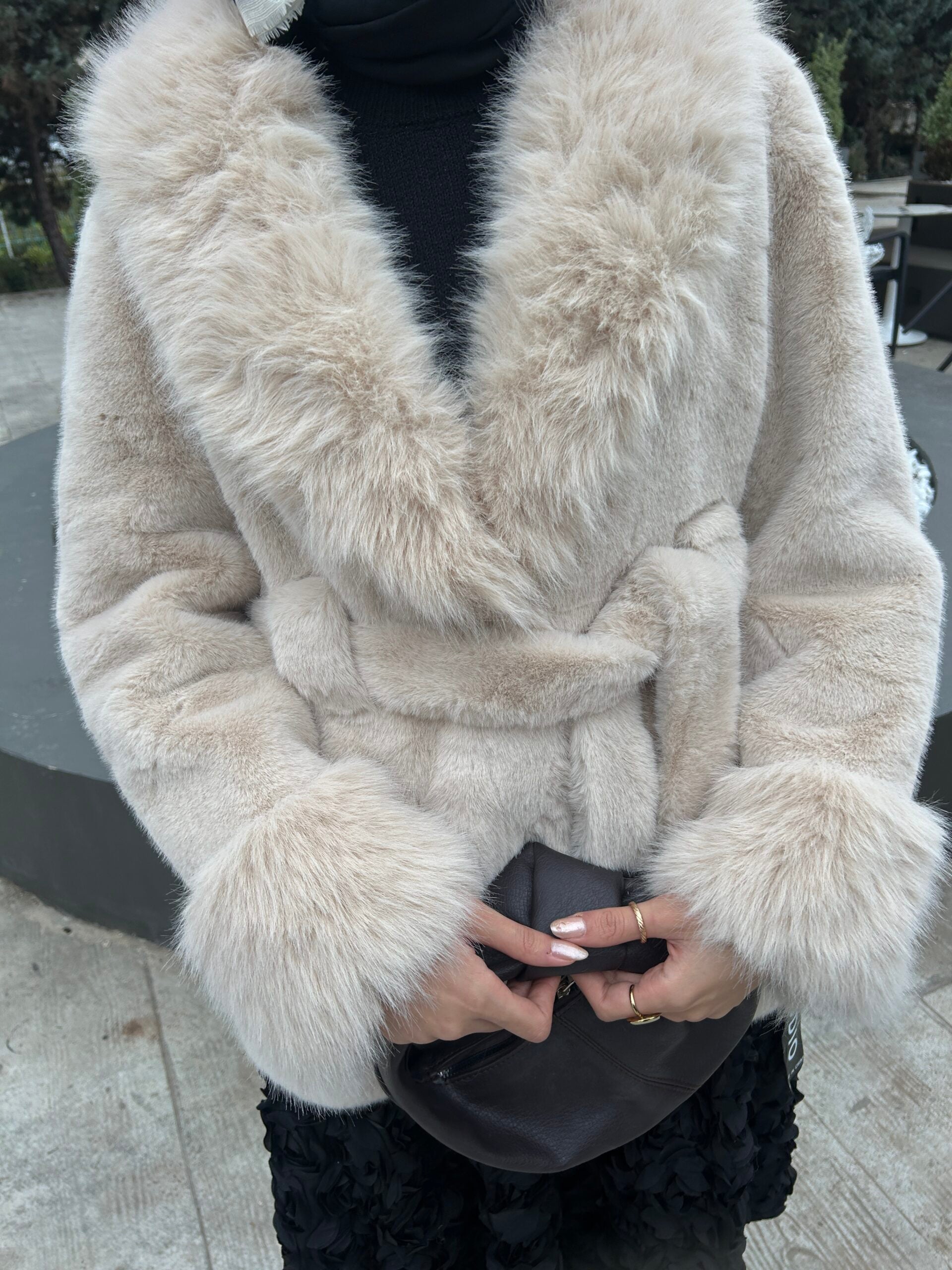 İthal Bej Uzun Kürk - EsraGürsesBoutique