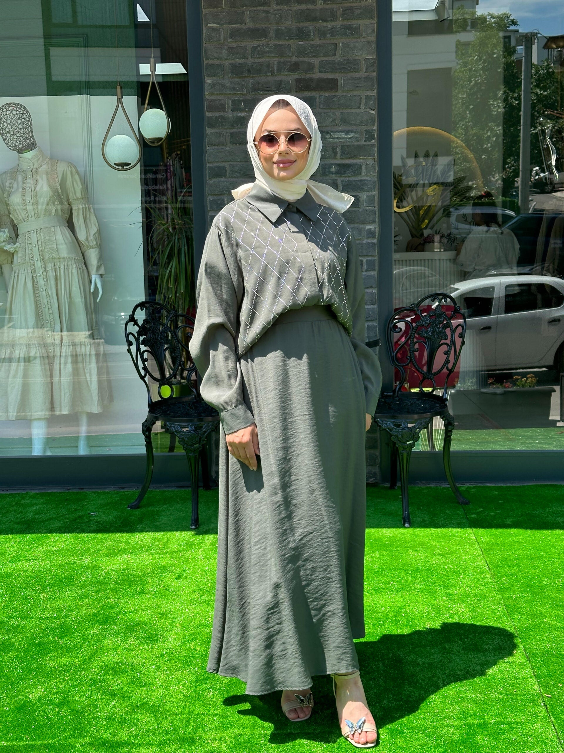 Yeşil Taşlı Etekli Takım - EsraGürsesBoutique