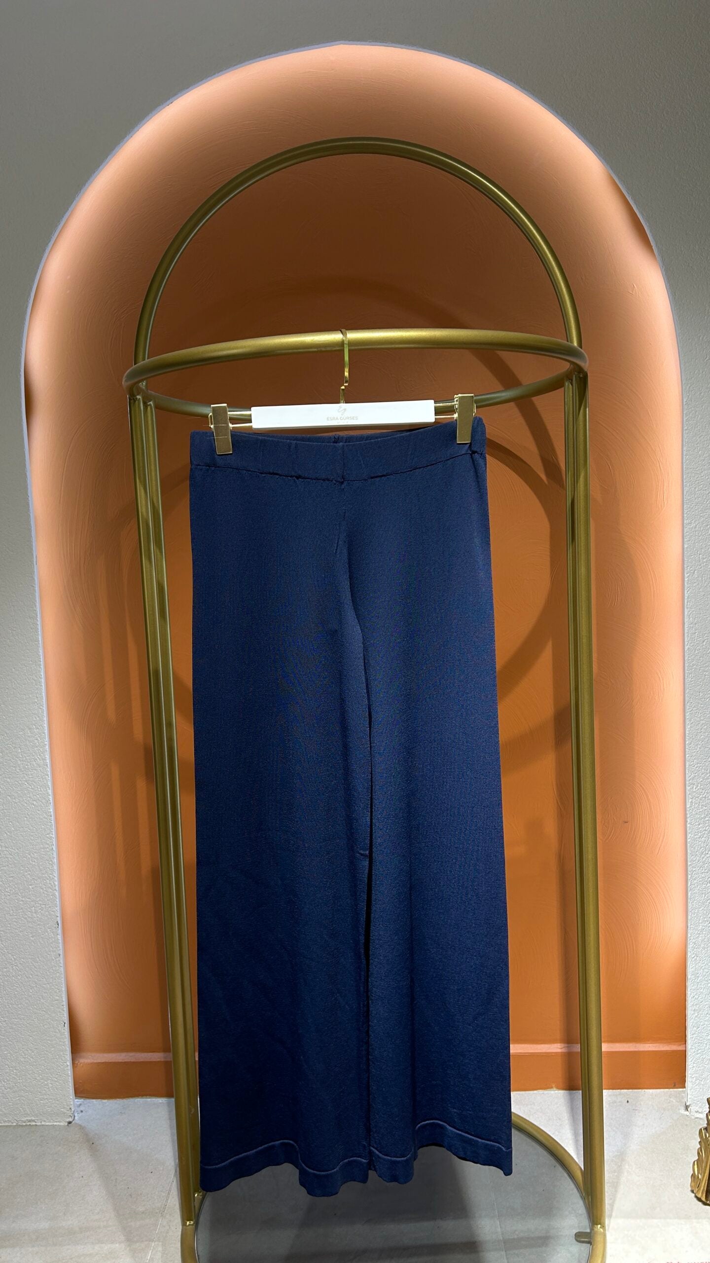 Lacivert Şerit Detaylı Pantolonlu Takım - EsraGürsesBoutique
