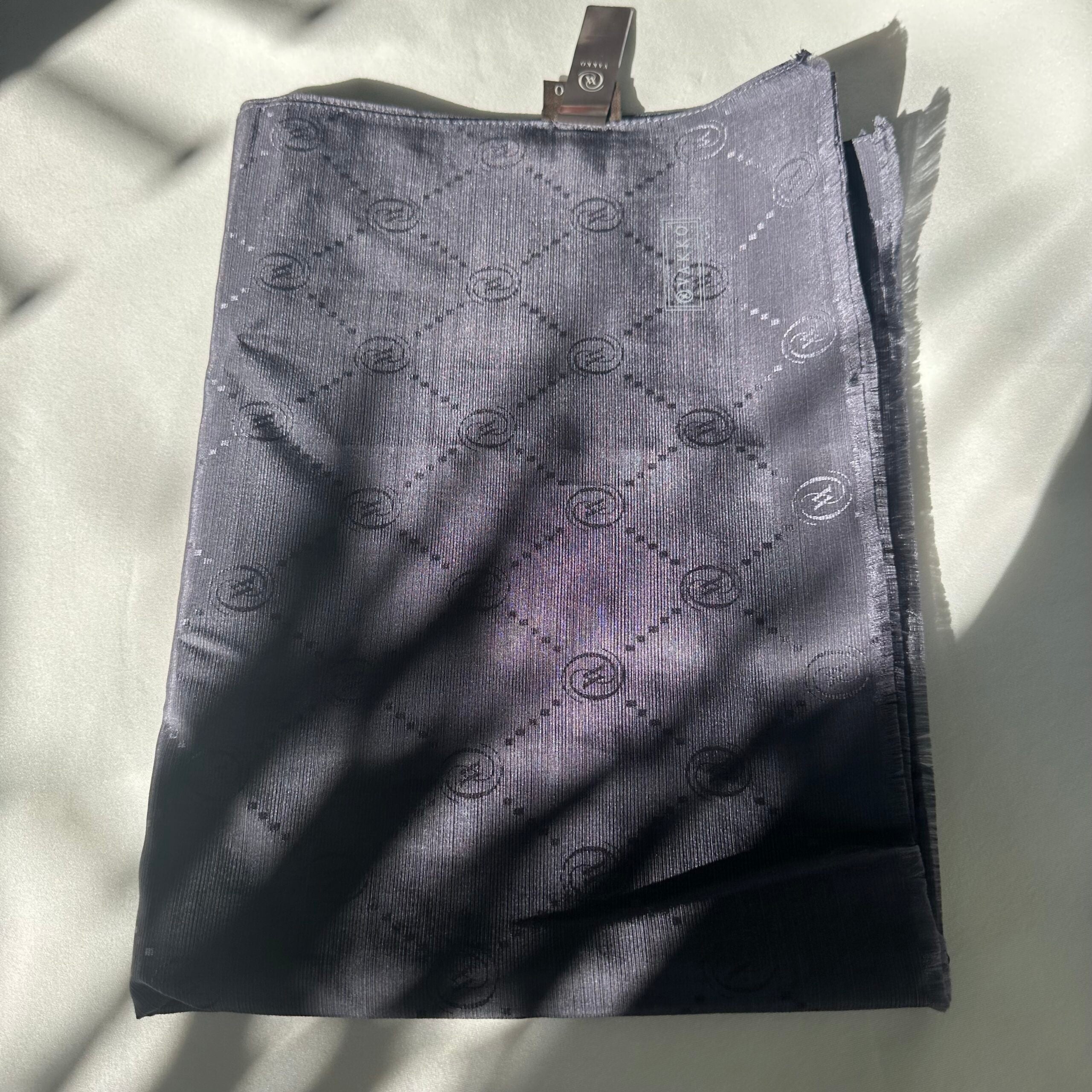 VAKKO Monogram Şal - Indigo Renk - EsraGürsesBoutique