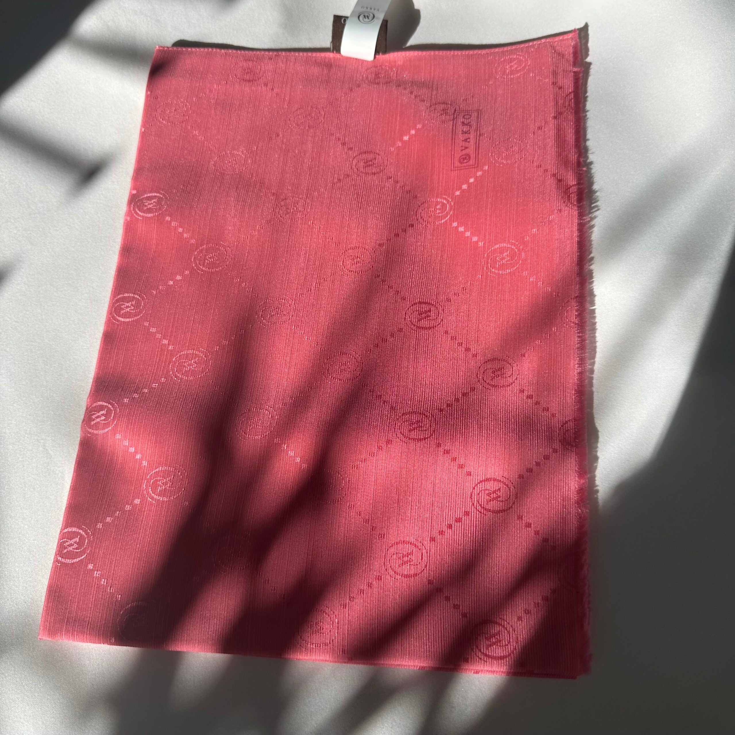 VAKKO Monogram Şal - Nar Çiçeği Renk Seçeneği - EsraGürsesBoutique