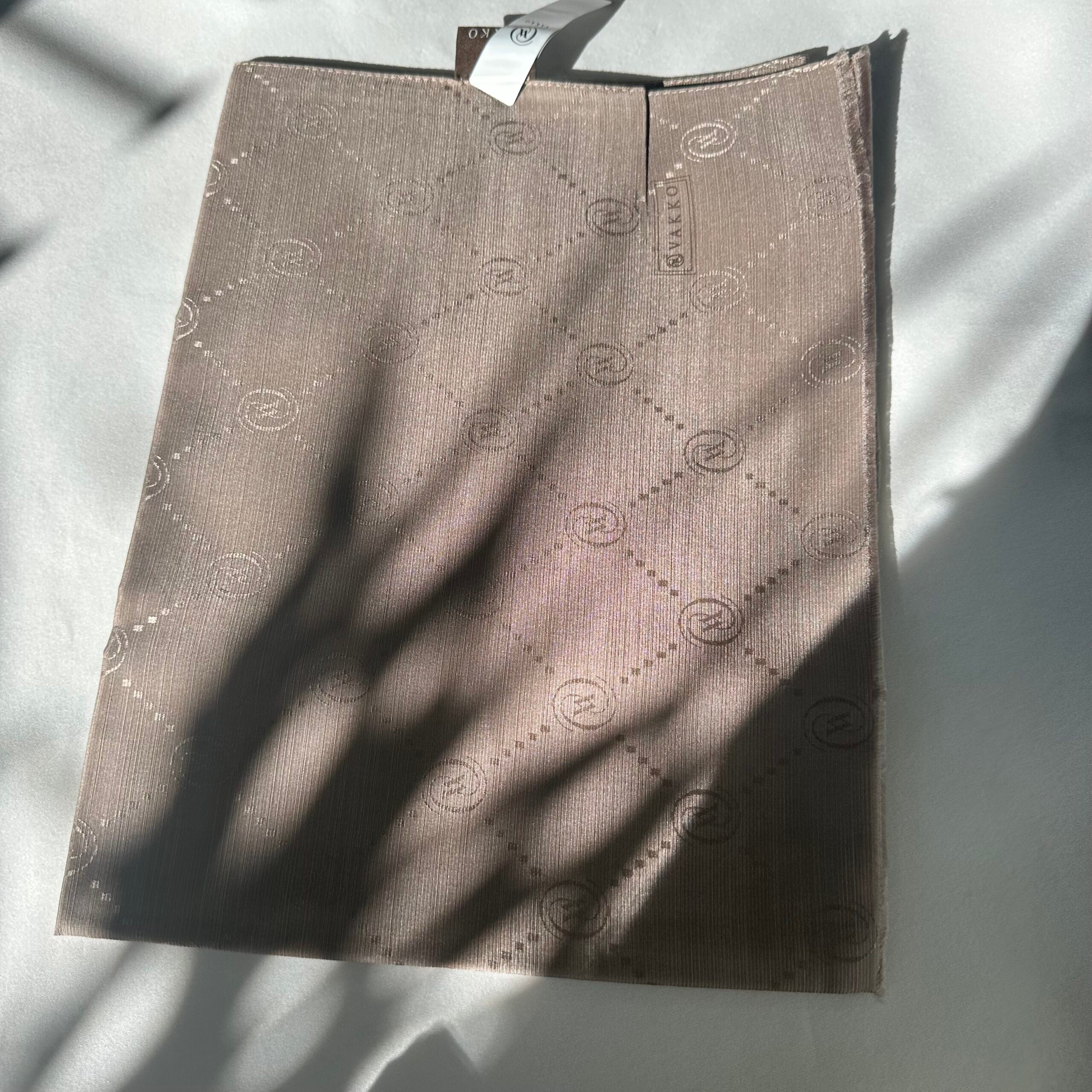 VAKKO Monogram Şal - Vizon - EsraGürsesBoutique