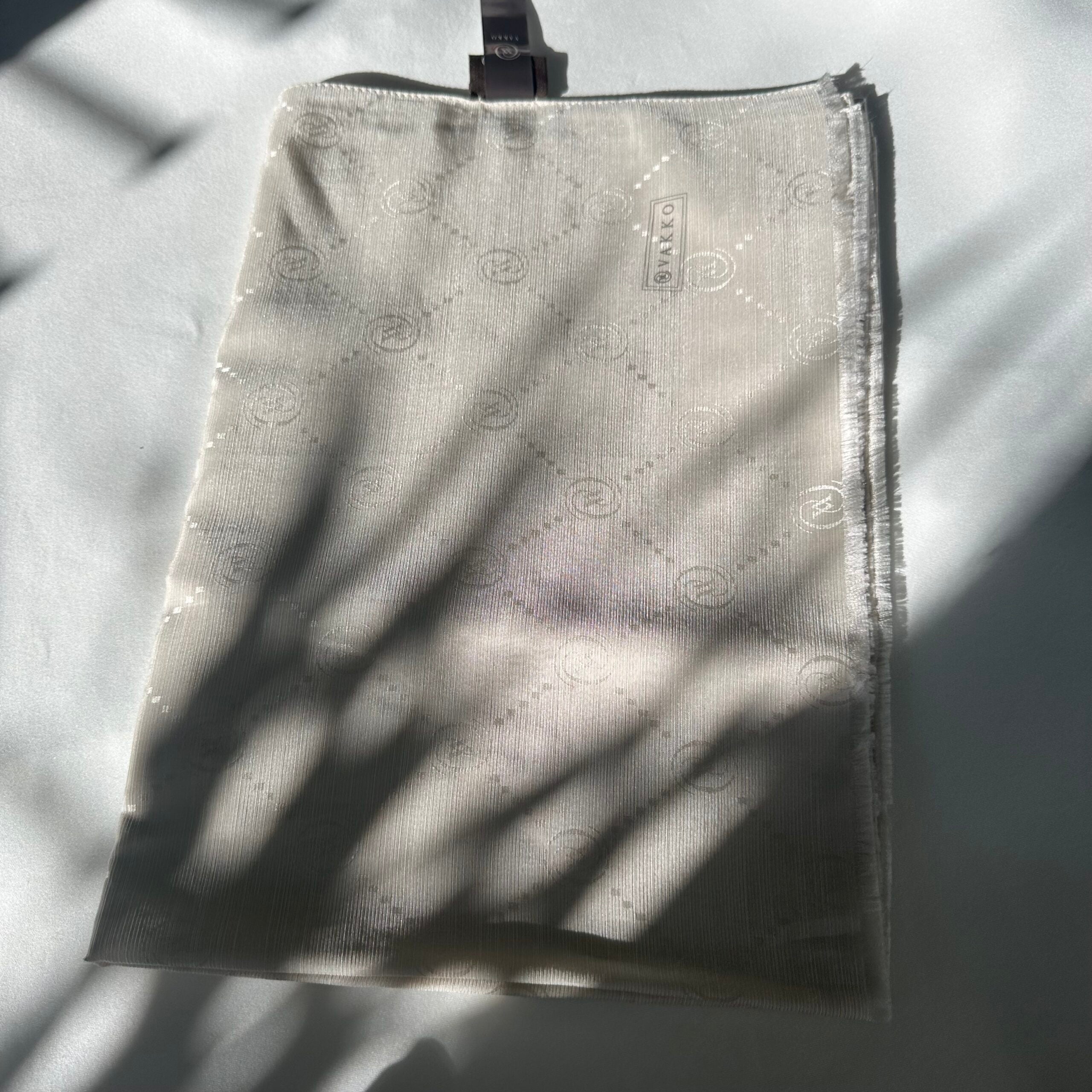 Vakko Monogram Şal - Soft Beije - EsraGürsesBoutique