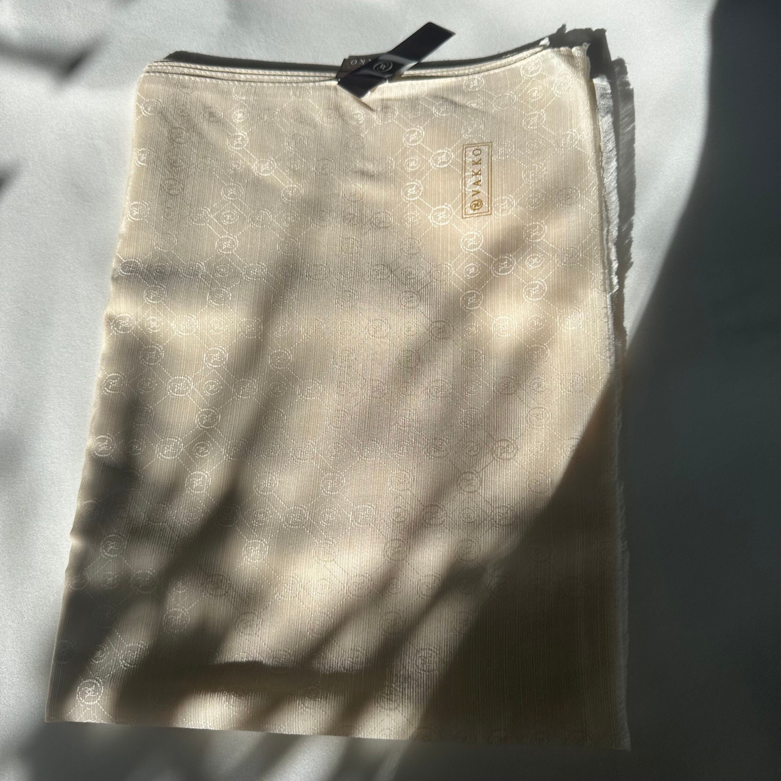 VAKKO Butik Şal - Krem - EsraGürsesBoutique