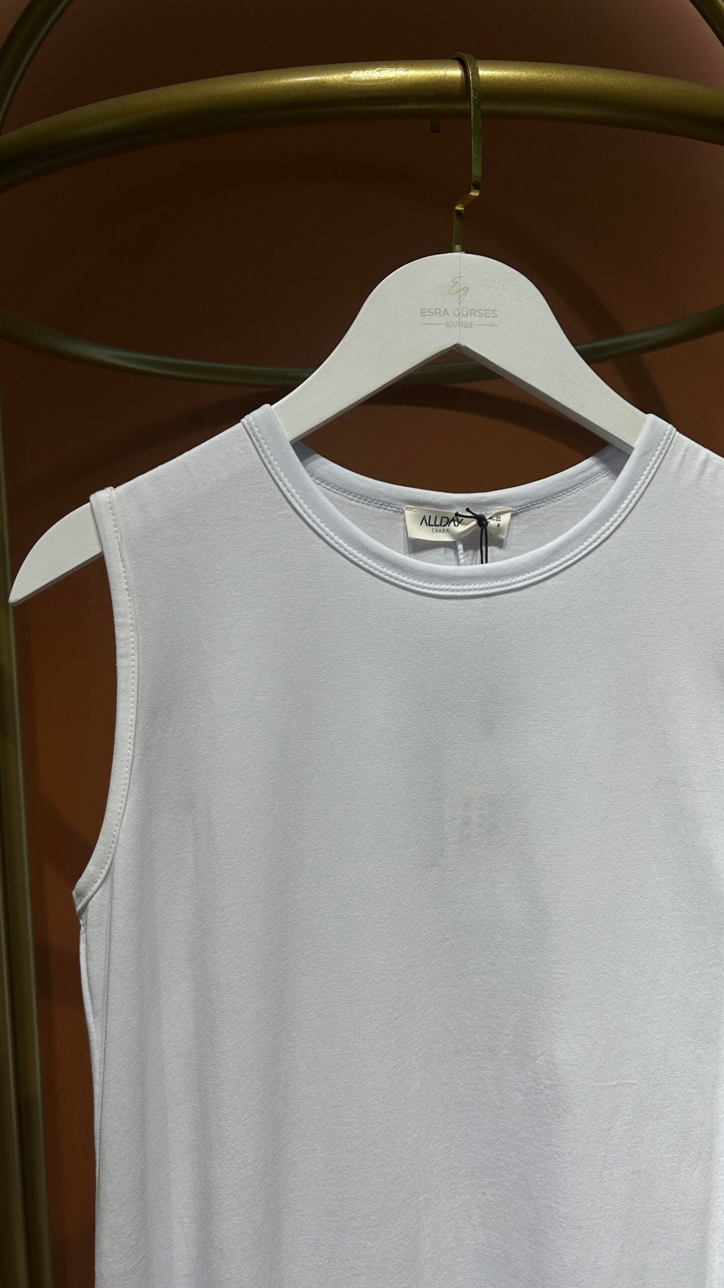 Sıfır Kollu Beyaz İçlik Elbise - EsraGürsesBoutique