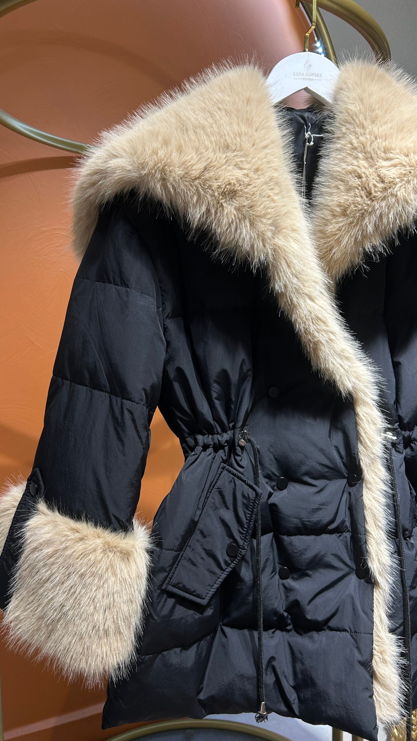 İthal Kapitone Kürklü Mont - Siyah - EsraGürsesBoutique