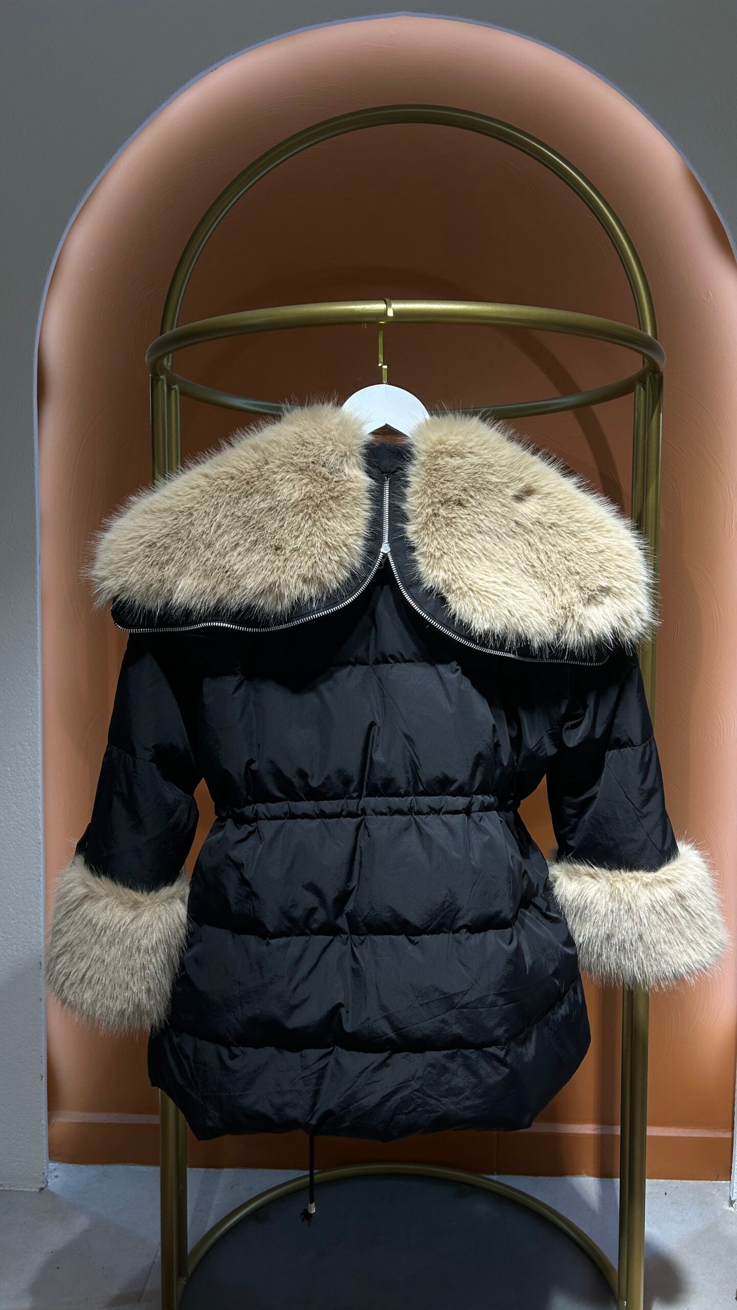 İthal Kapitone Kürklü Mont - Siyah - EsraGürsesBoutique