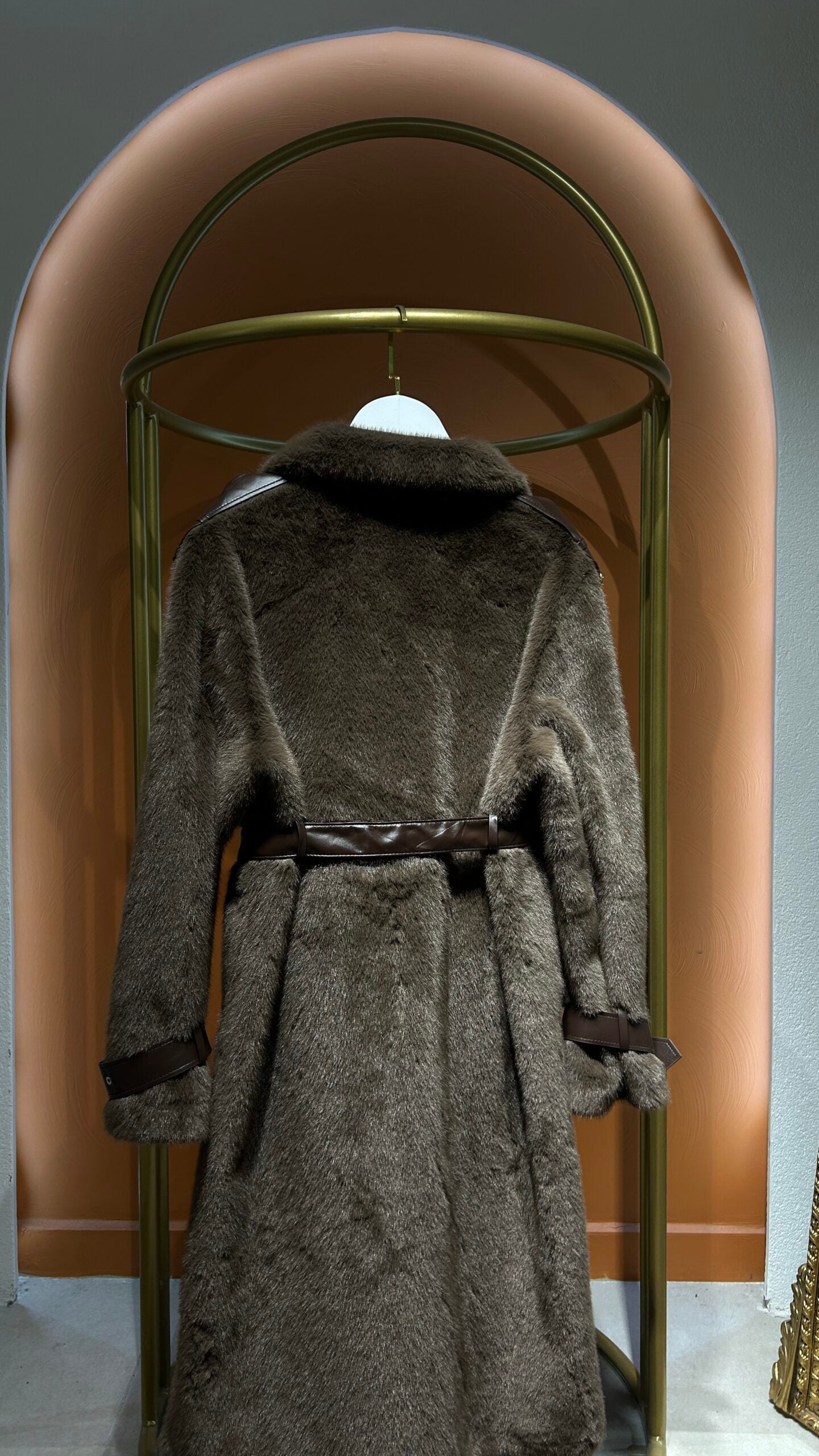 İthal Kahverengi Uzun Kürk - EsraGürsesBoutique