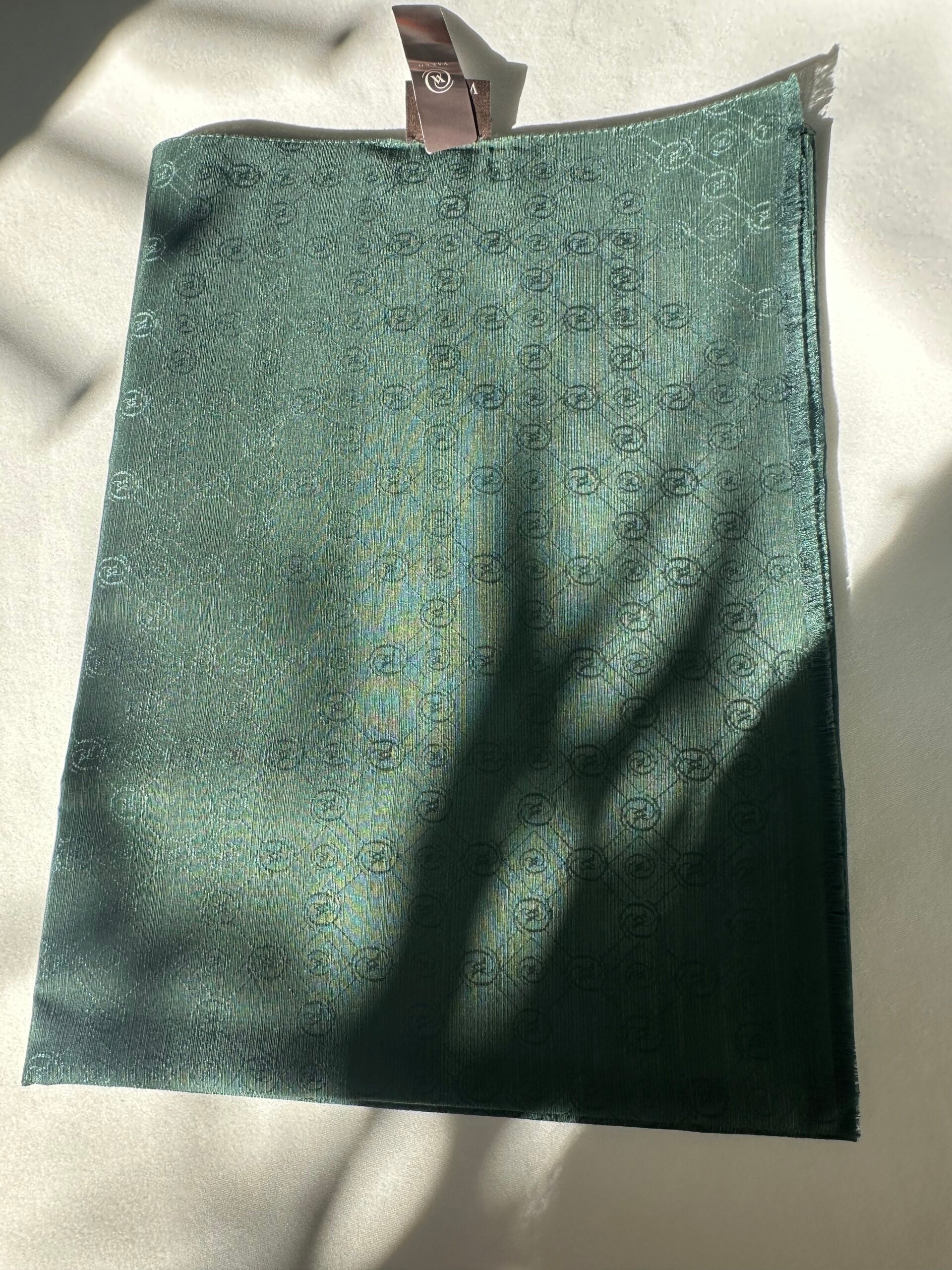 VAKKO Butik Koyu Yeşil Şal - EsraGürsesBoutique
