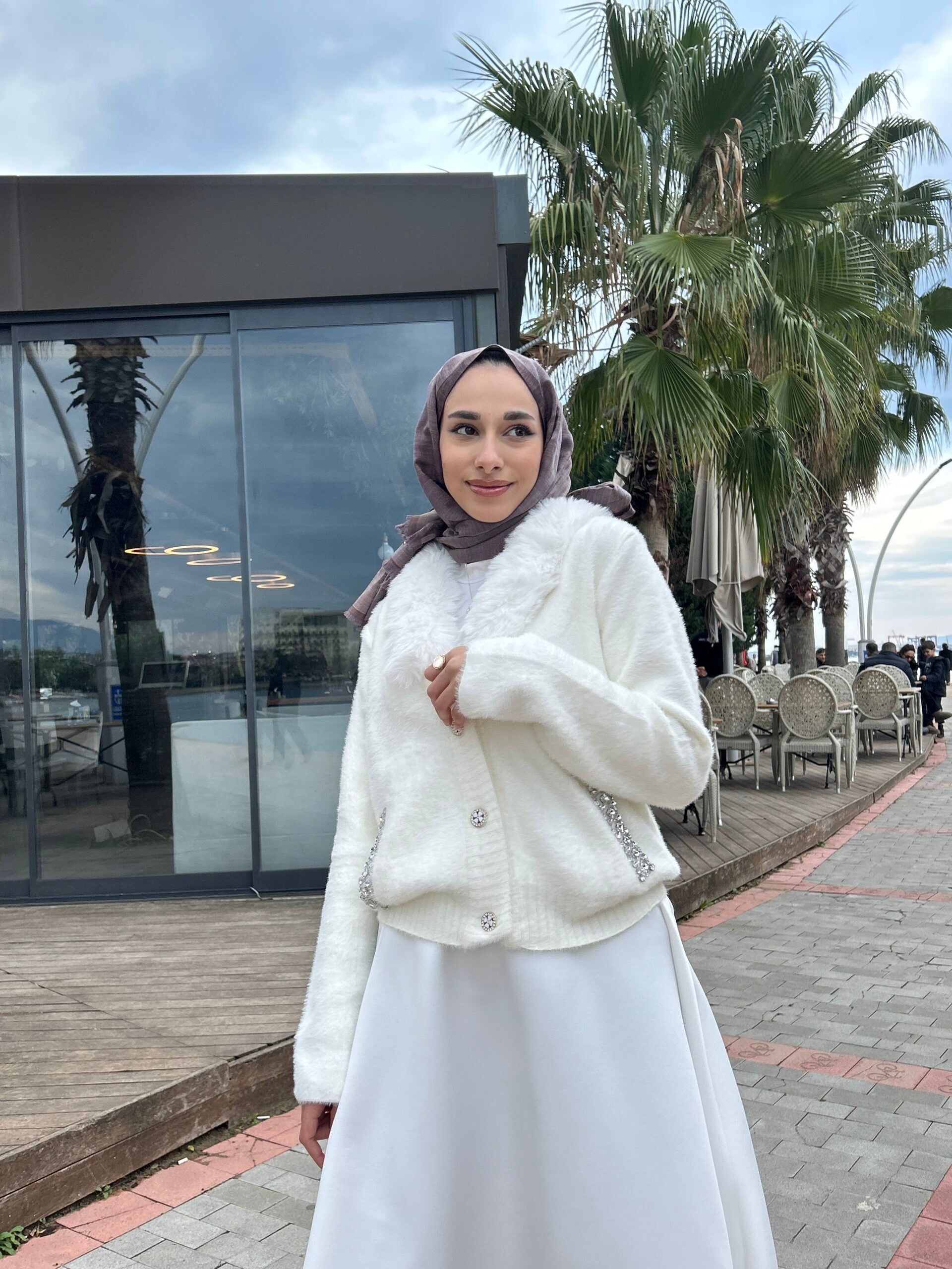 İTHAL KÜRKLÜ ANGORA HIRKA
