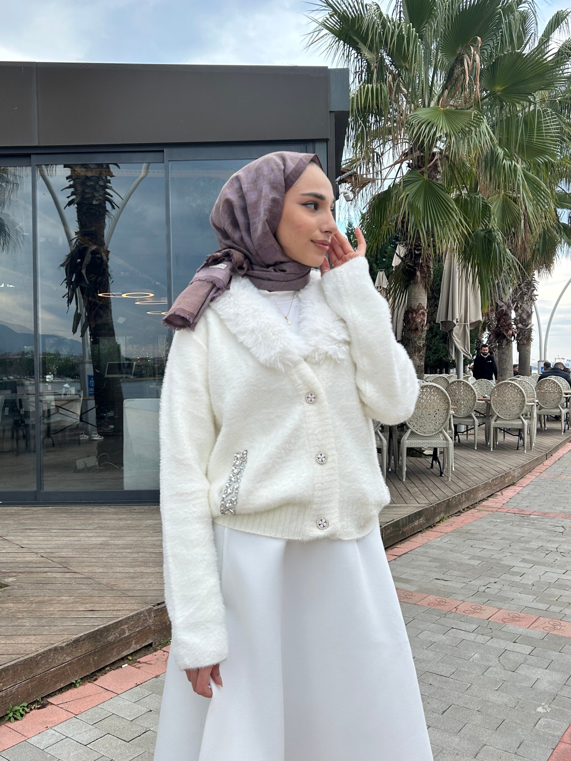 İTHAL KÜRKLÜ ANGORA HIRKA