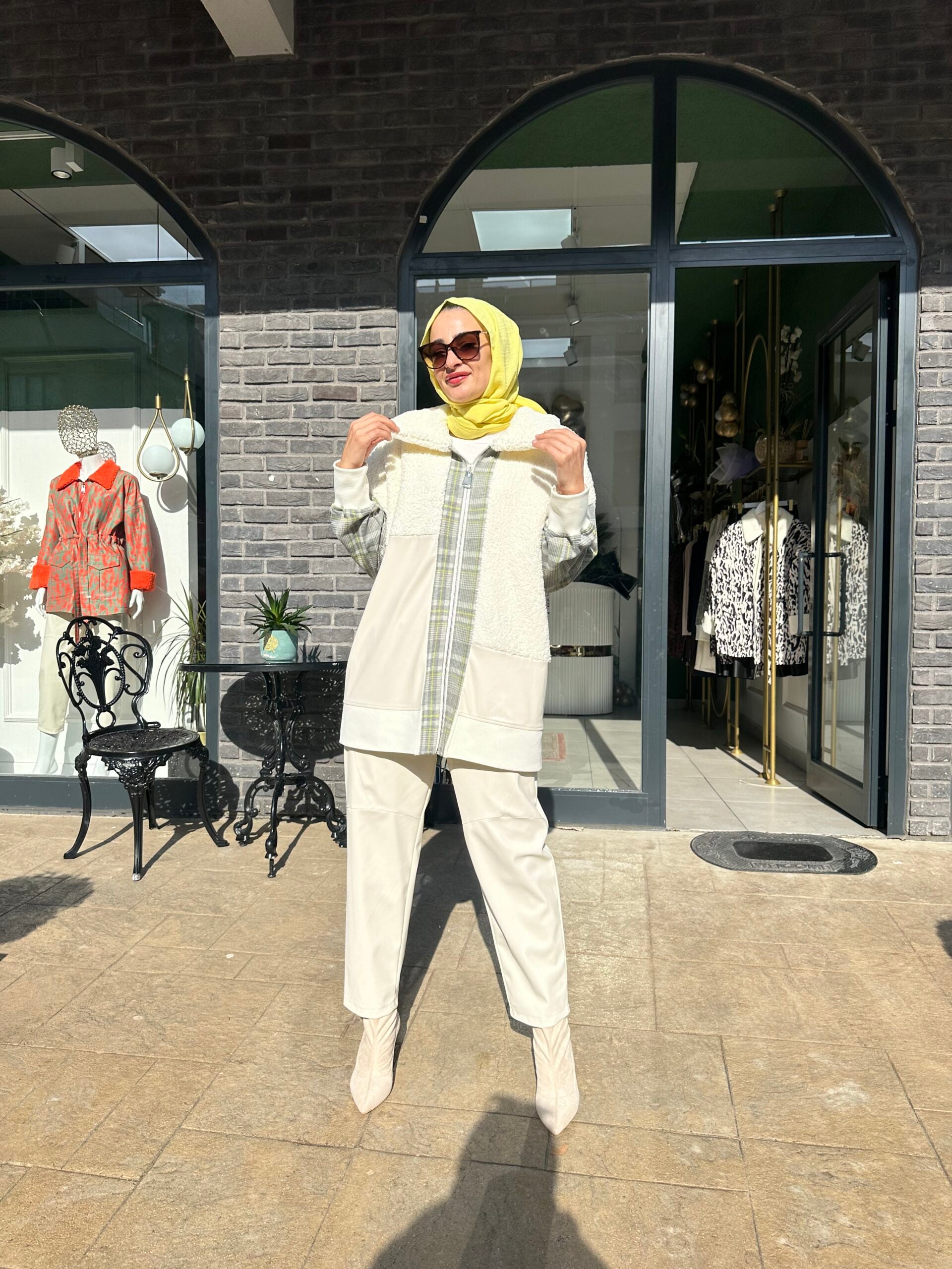 Nuss Triko Ekoseli Deri Detaylı Bej Ceket - EsraGürsesBoutique