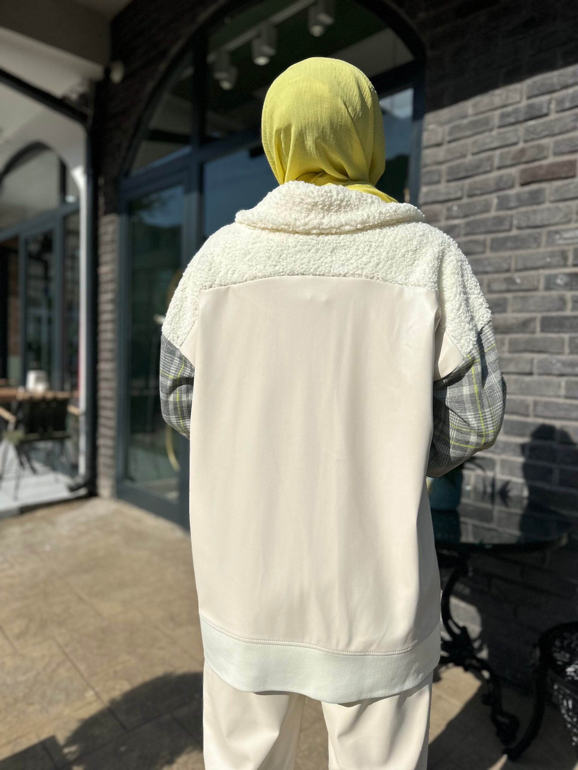 Nuss Triko Ekoseli Deri Detaylı Bej Ceket - EsraGürsesBoutique