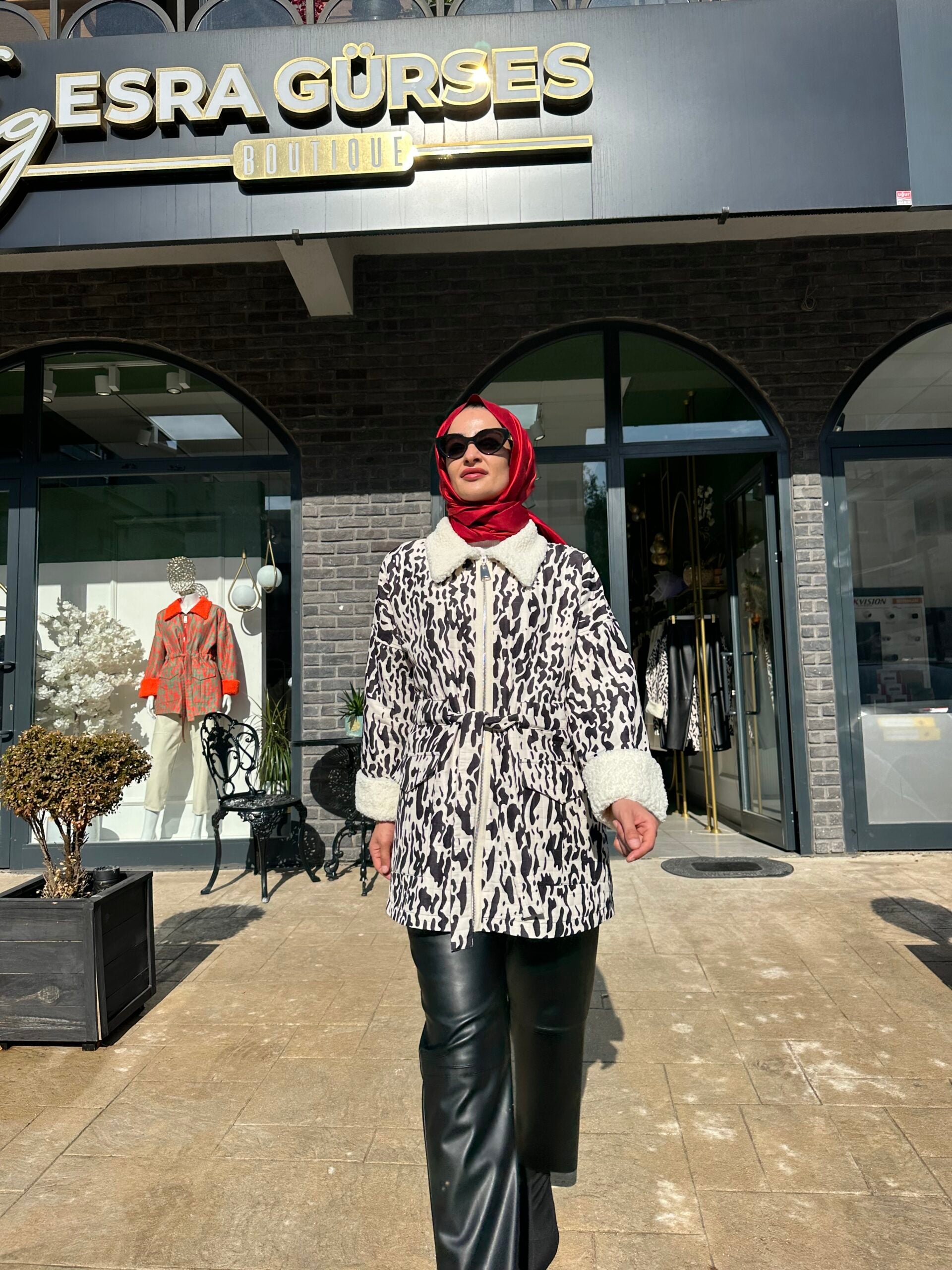 Nuss Triko Leopar Desenli Kapitone Mont - EsraGürsesBoutique