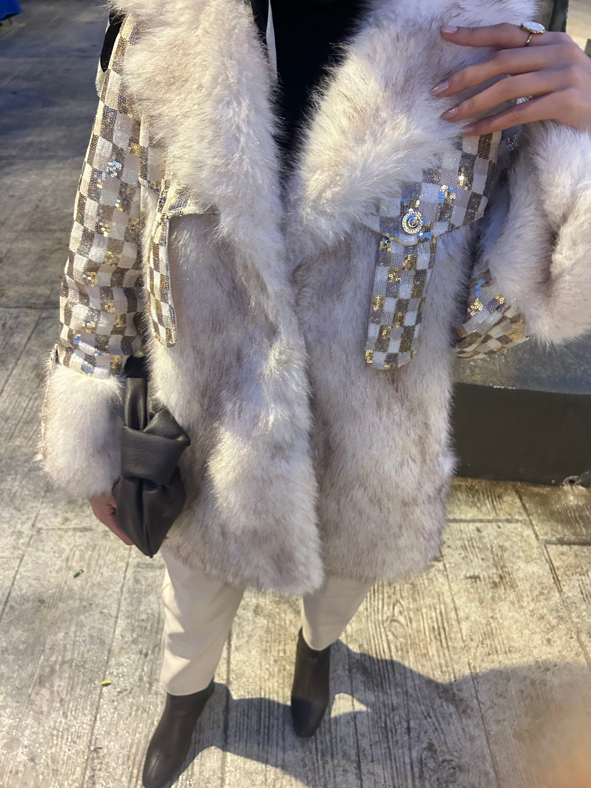İthal Manşetli Dama Detay Payetli Kürk - EsraGürsesBoutique